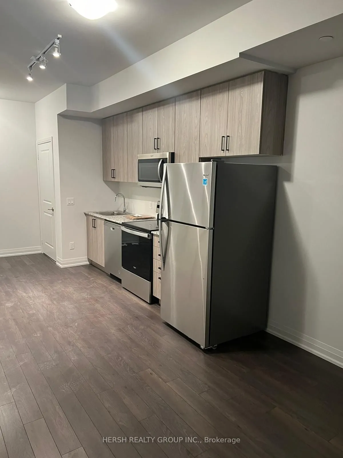 10 Meadowglen Place, #1108