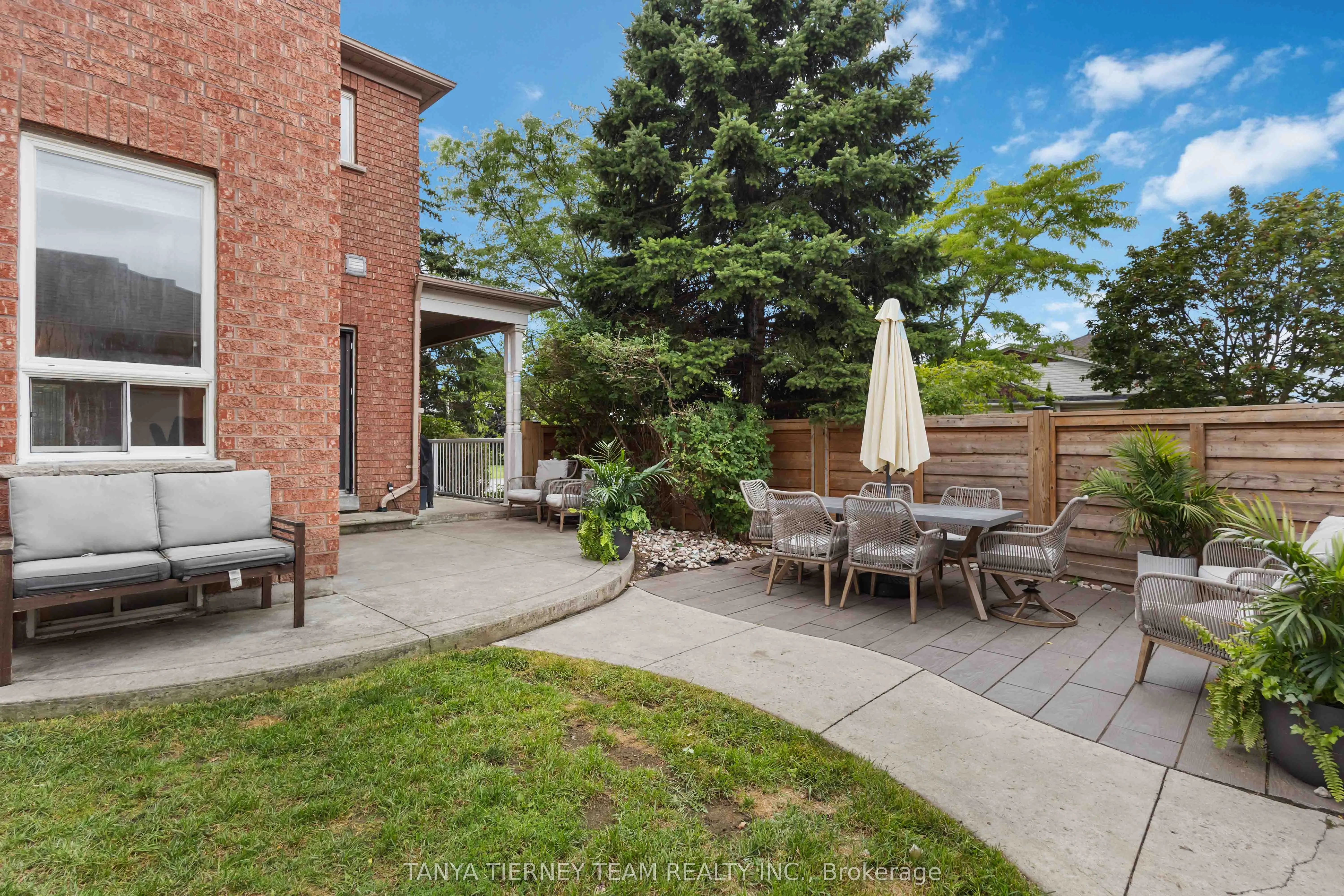 14 Amanda Avenue