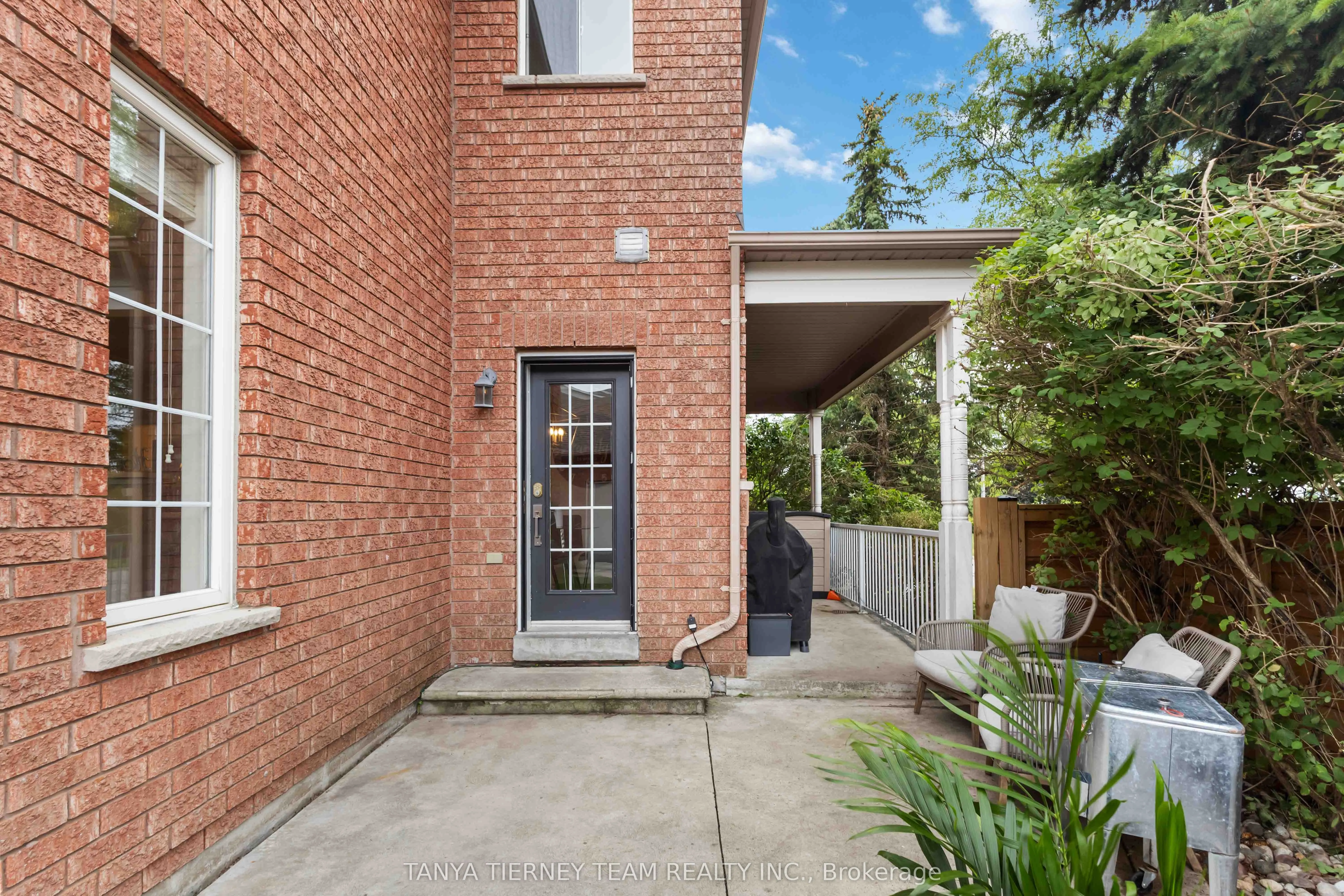 14 Amanda Avenue