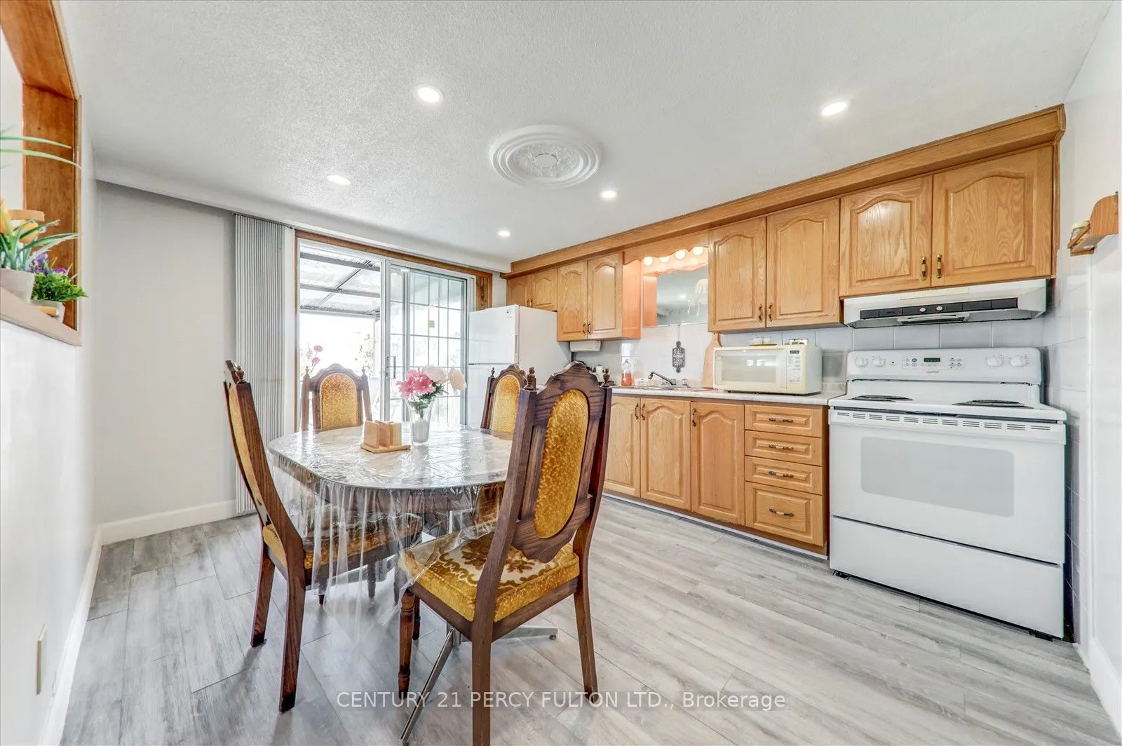 135 Cedar Crest Beach Road