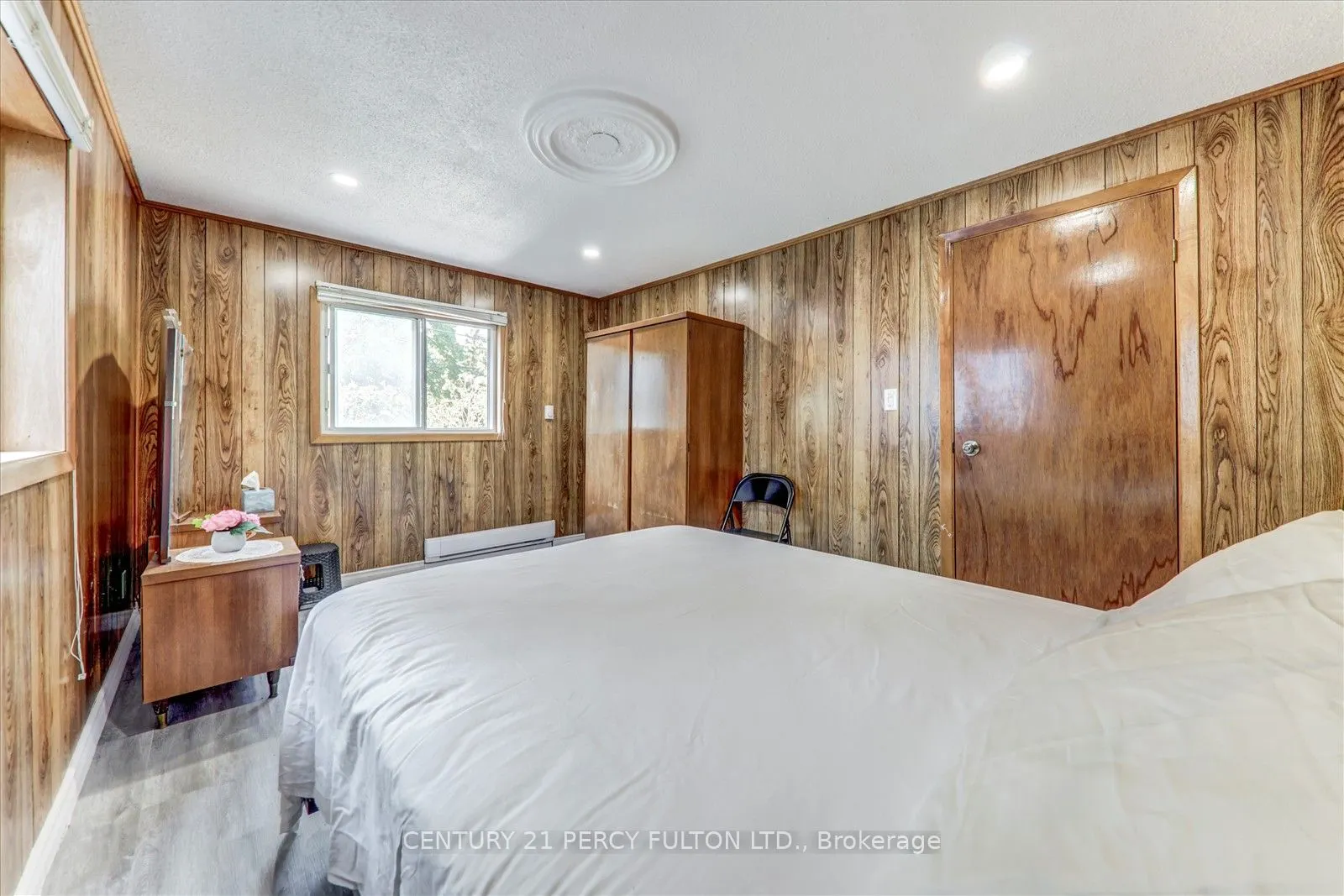 135 Cedar Crest Beach Road