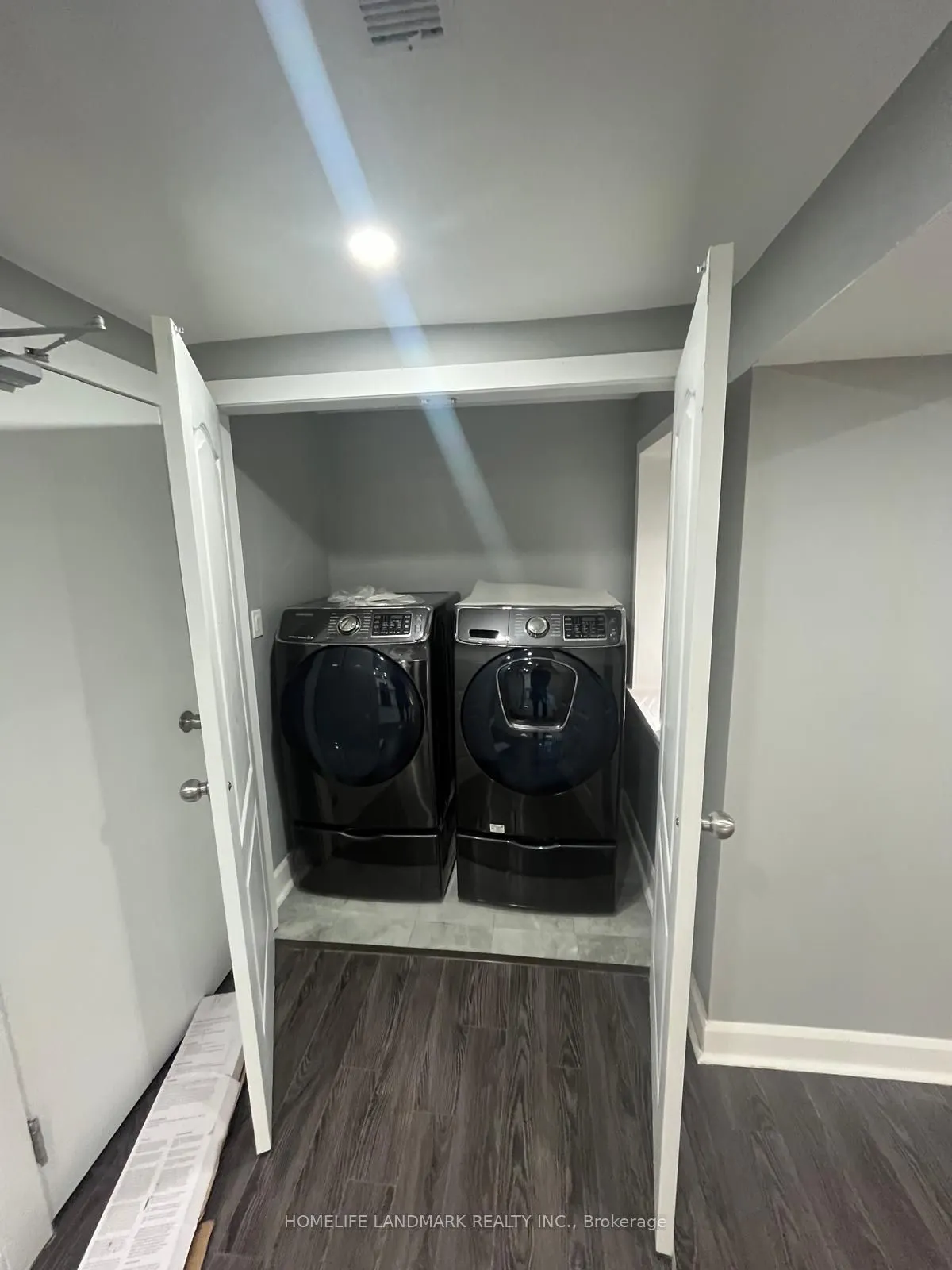 66 woodcock Avenue, #basement