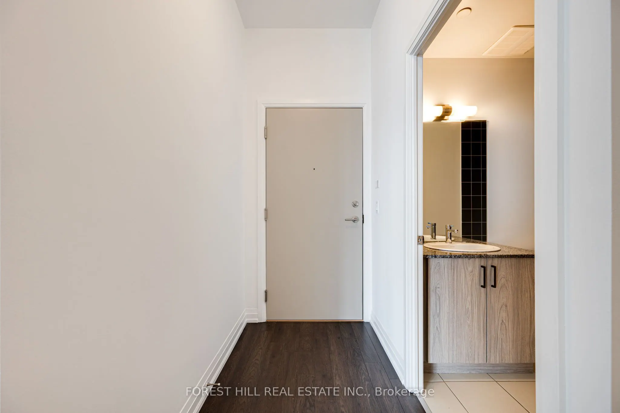 20 Meadowglen Place, #826
