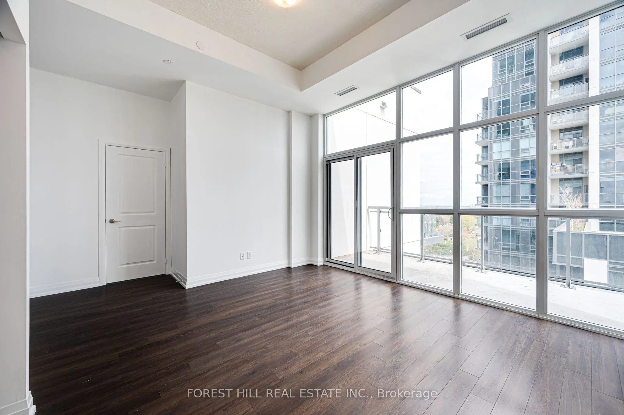20 Meadowglen Place, #826