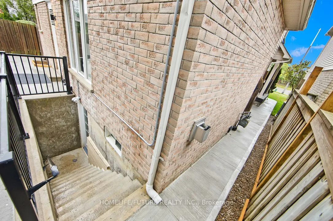 89 Eric Clarke Drive
