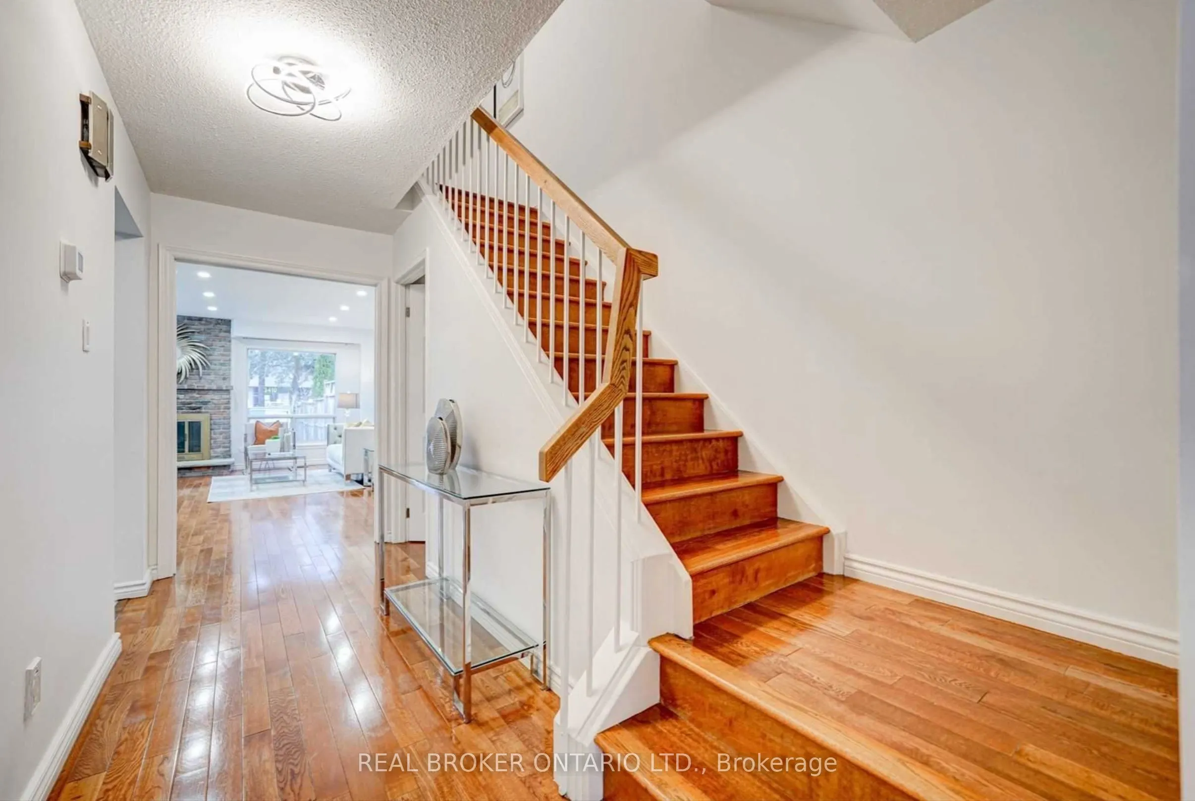 86 Valdor Drive
