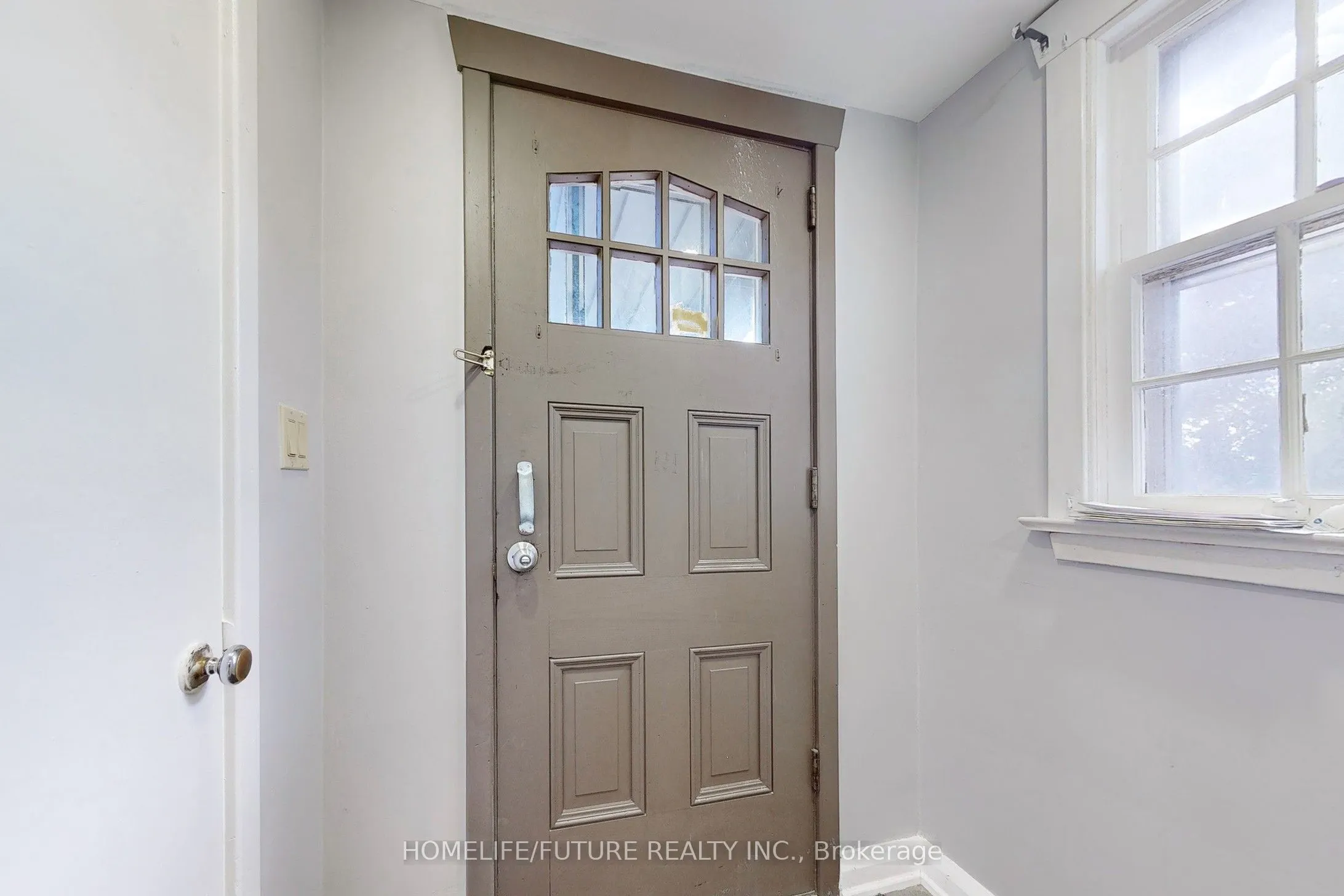 1496 Simcoe Street N