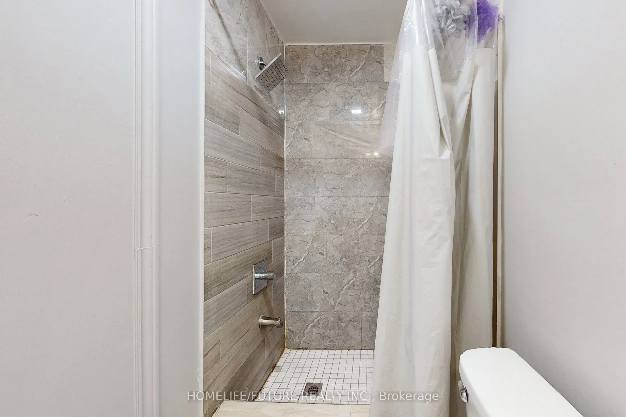 1496 Simcoe Street N