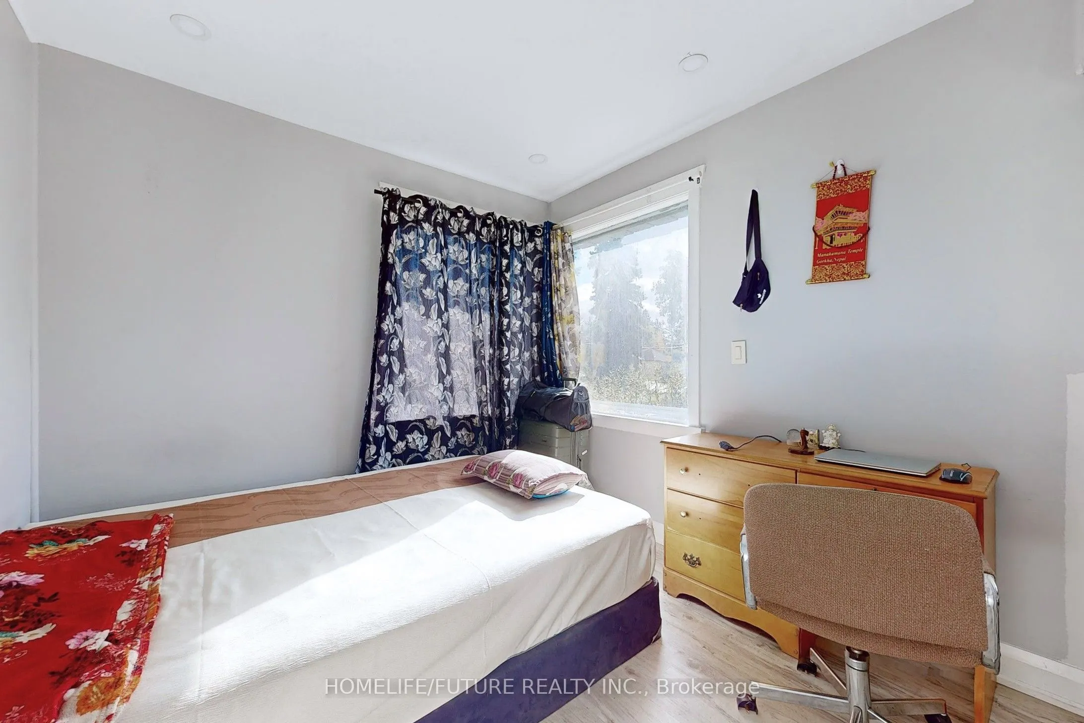 1496 Simcoe Street N