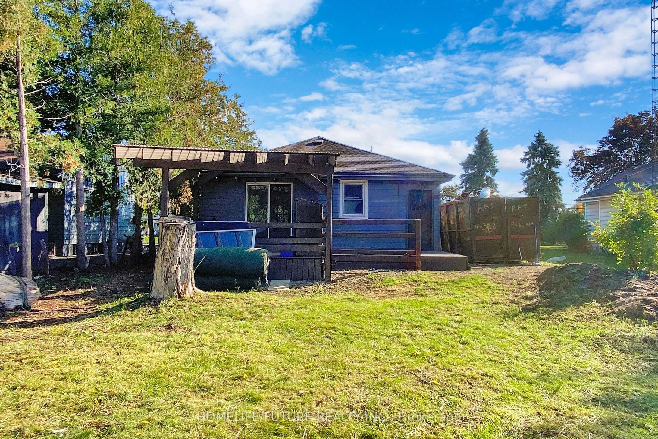 1496 Simcoe Street N