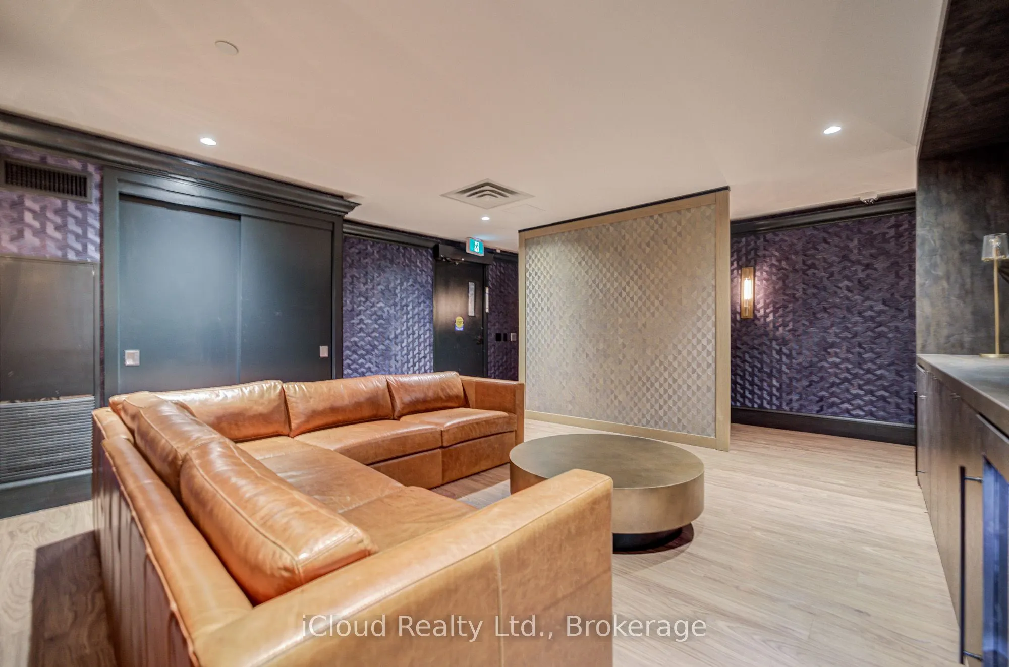 1285 Queen Street E, #211
