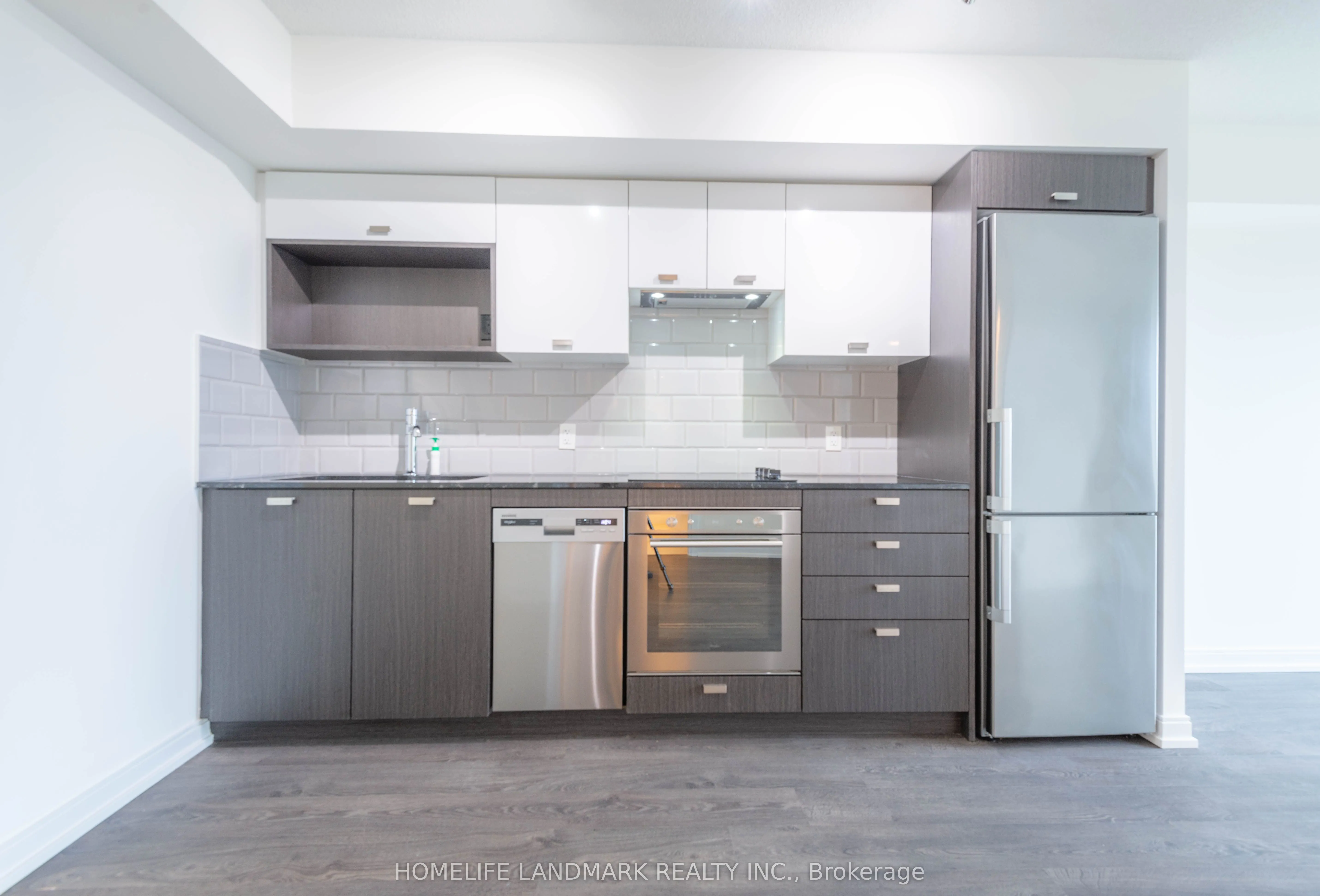 275 Village Green Square, #2618