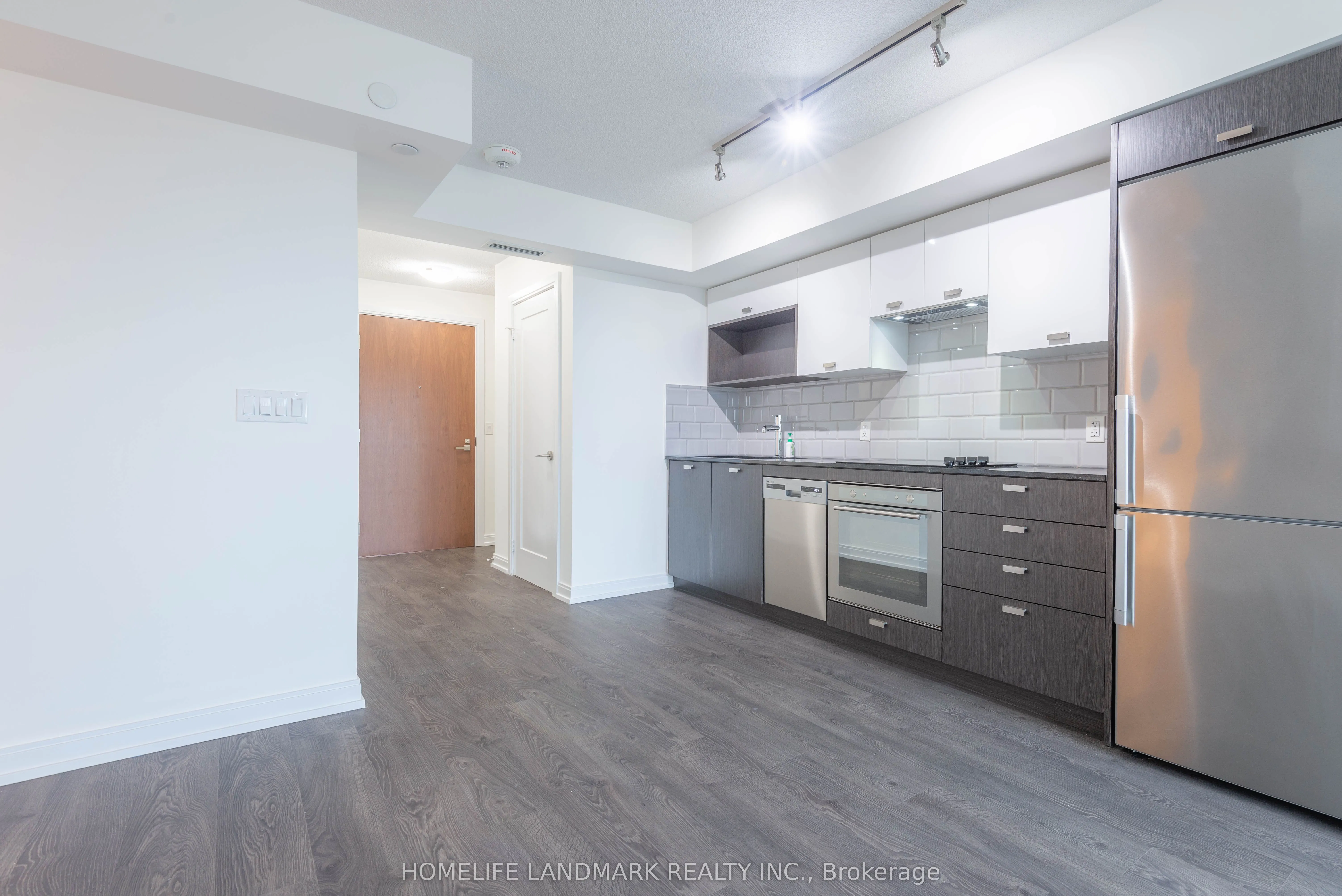 275 Village Green Square, #2618