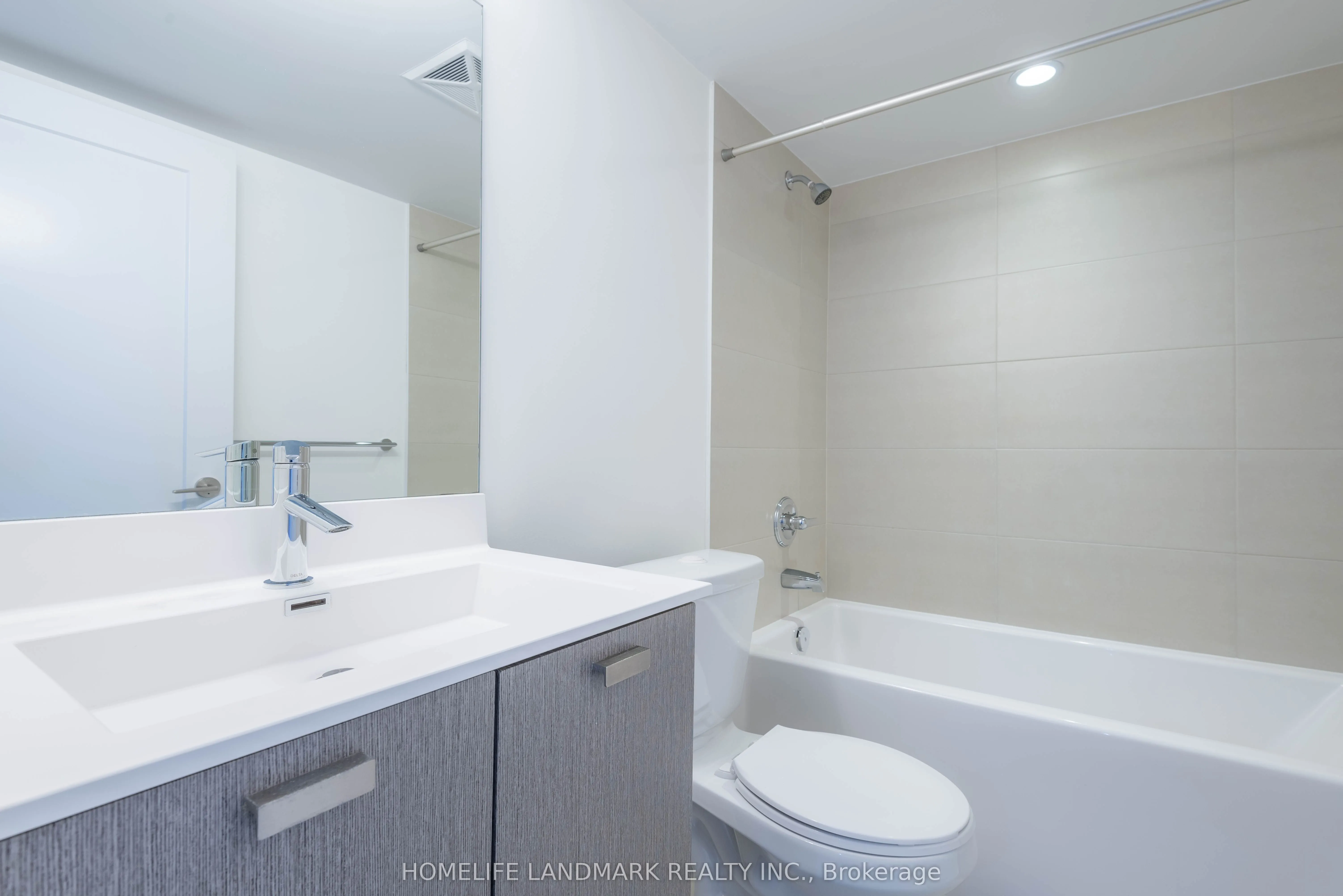 275 Village Green Square, #2618