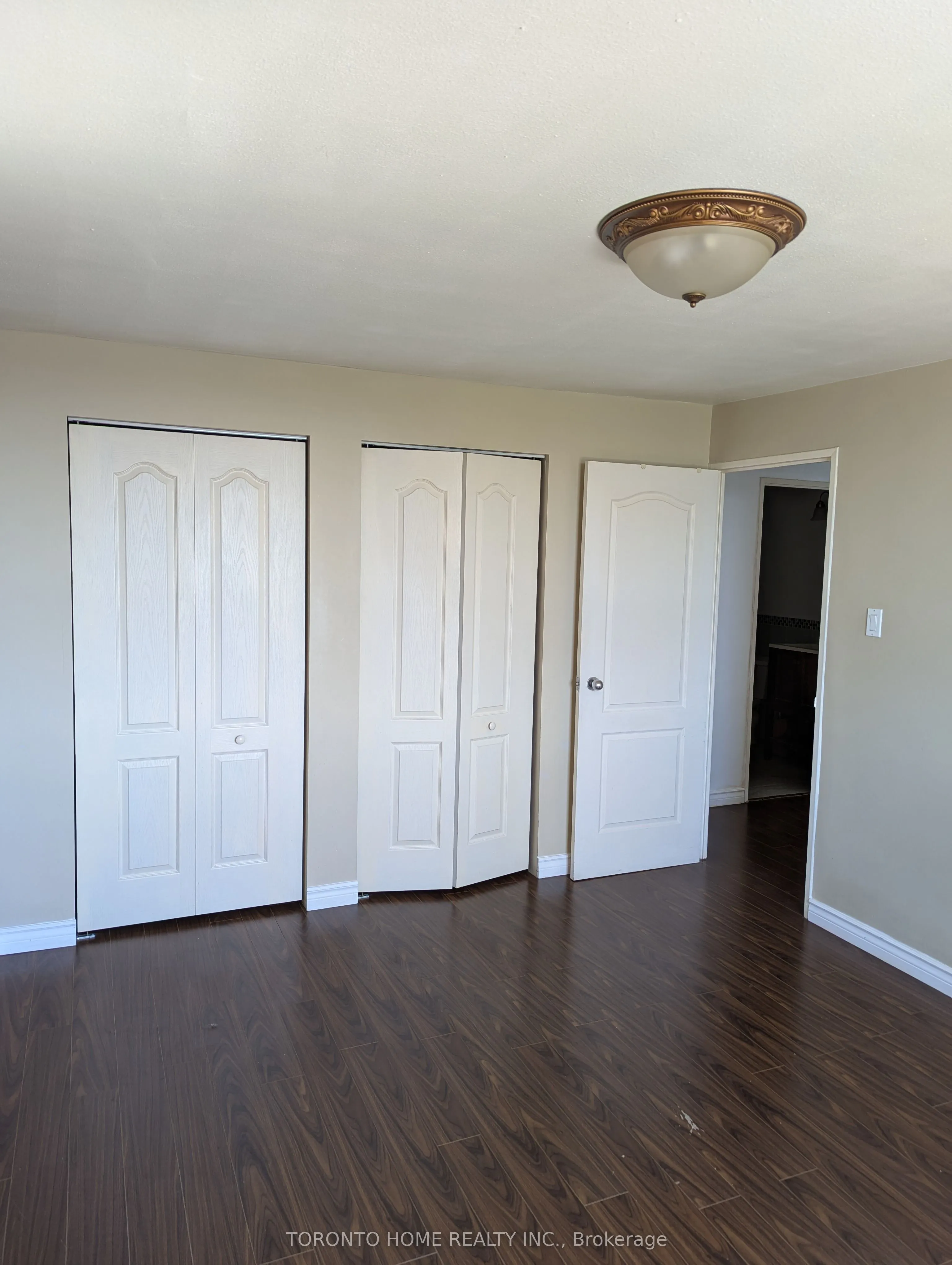 270 Palmdale Drive, #1702