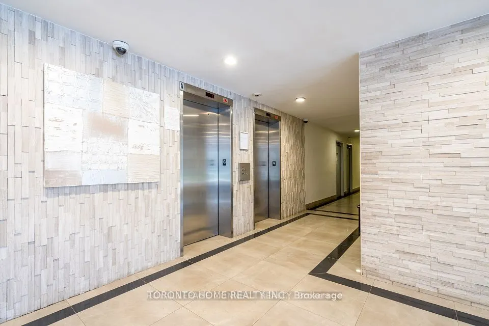 270 Palmdale Drive, #1702