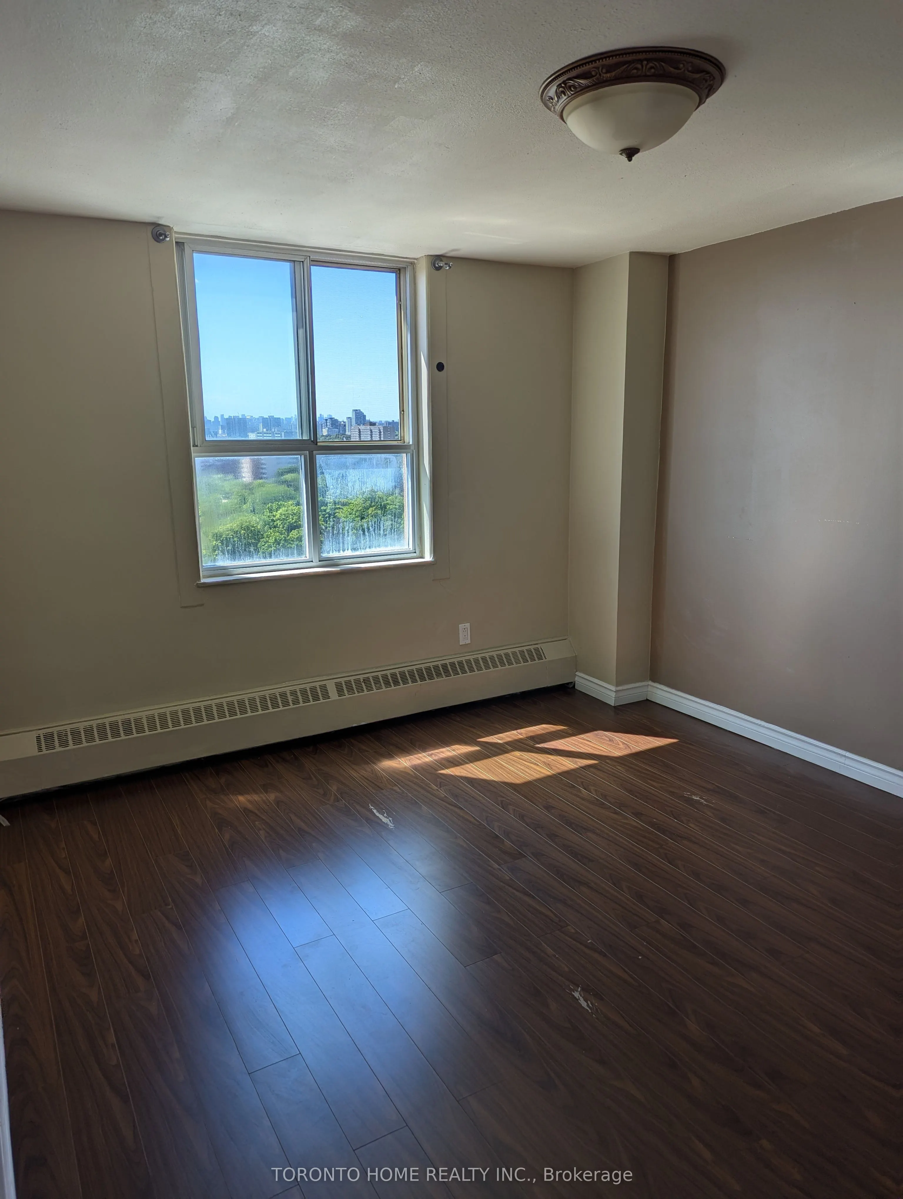 270 Palmdale Drive, #1702