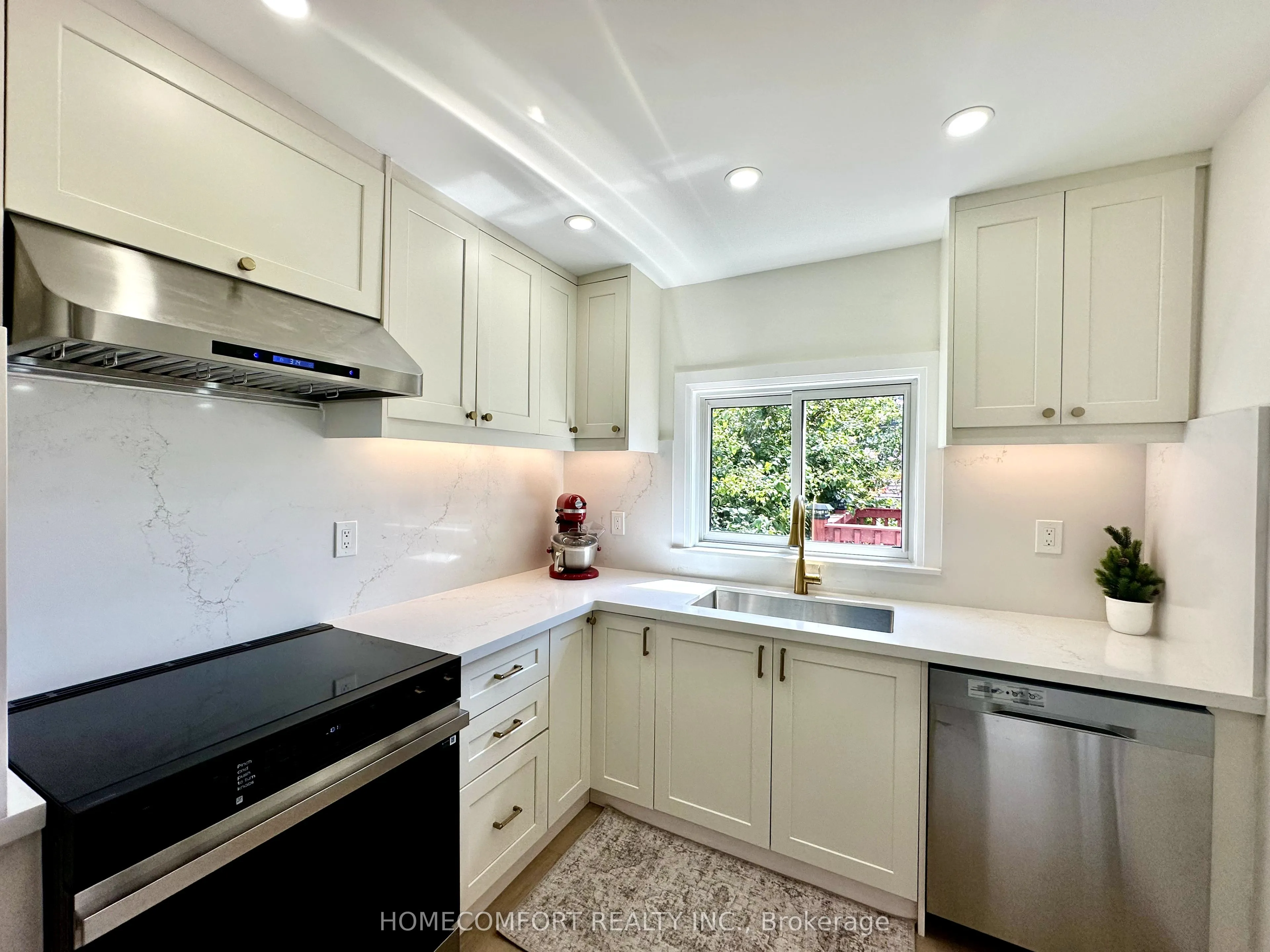 253 Fulton Avenue