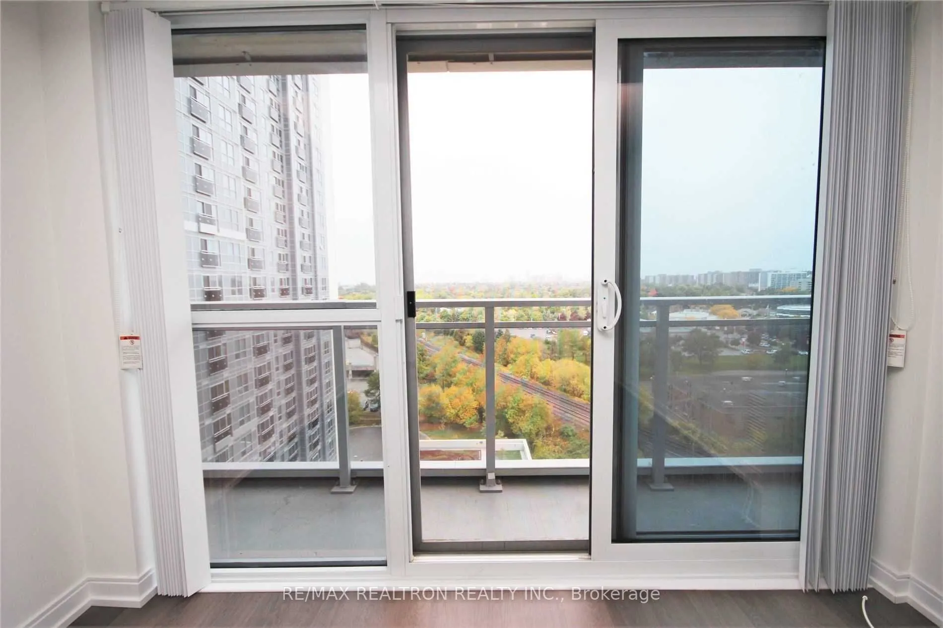 255 Village Green Square, #1107