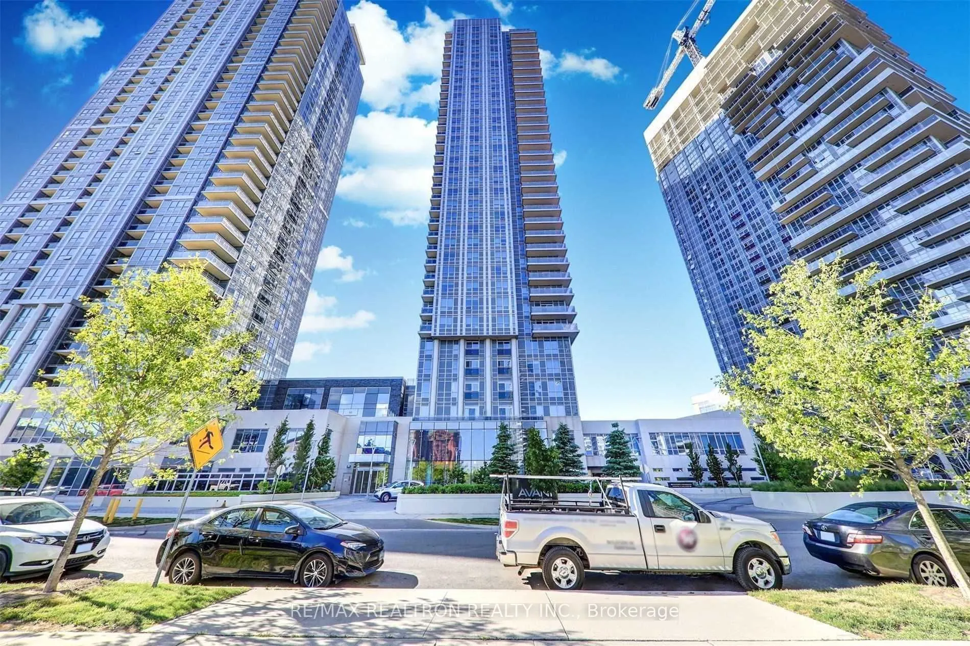 255 Village Green Square, #1107