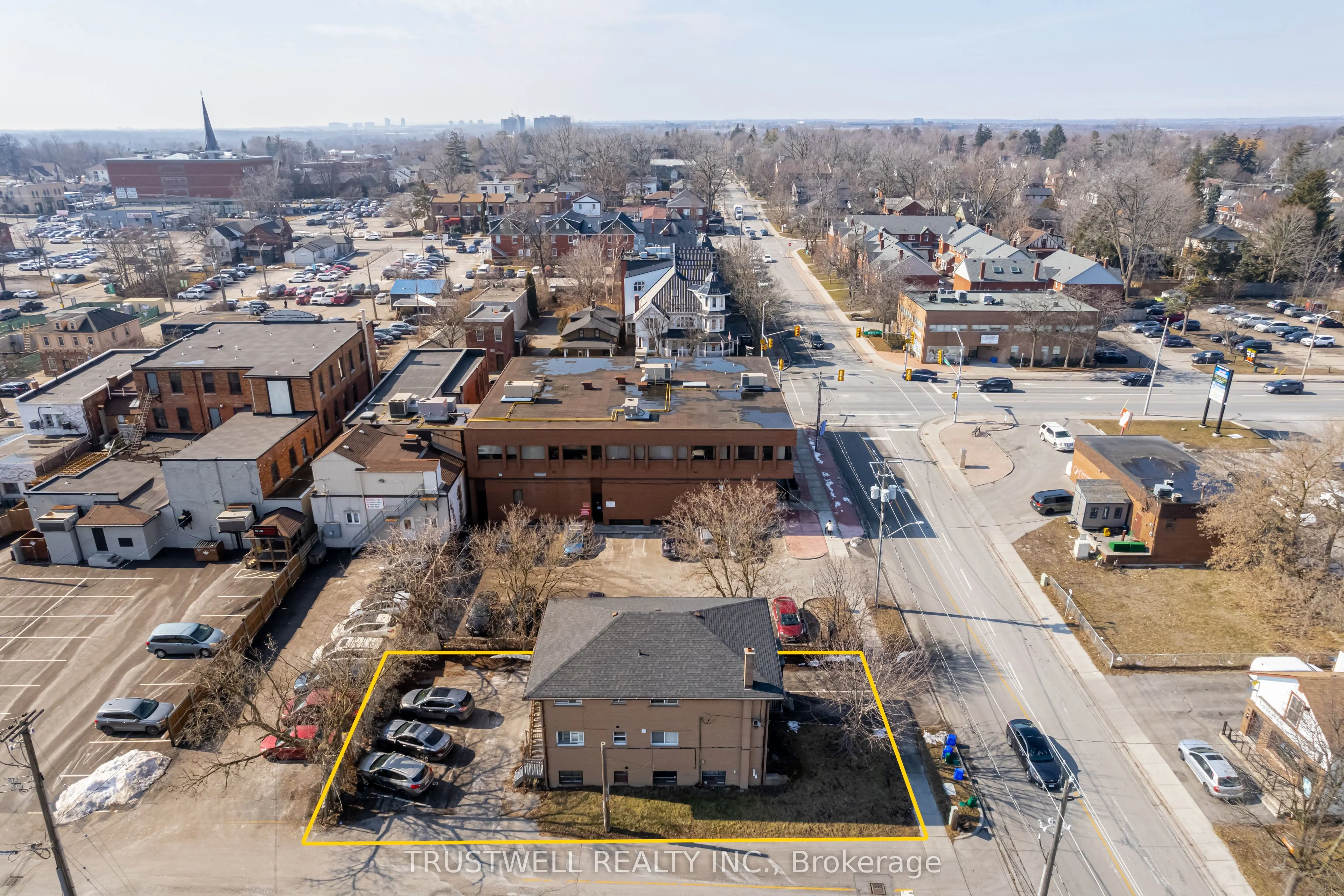 105 Mary Street E, #4