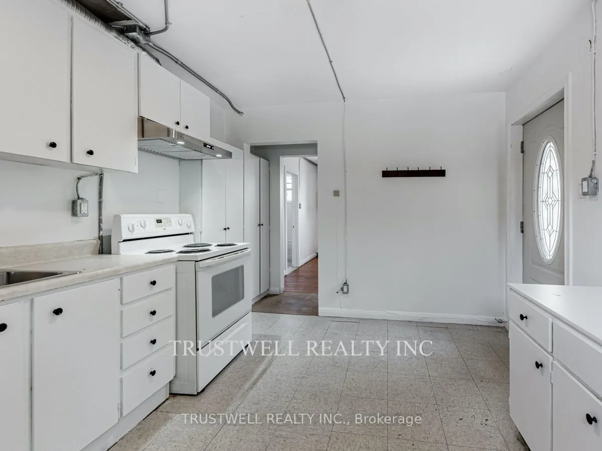 105 Mary Street E, #4
