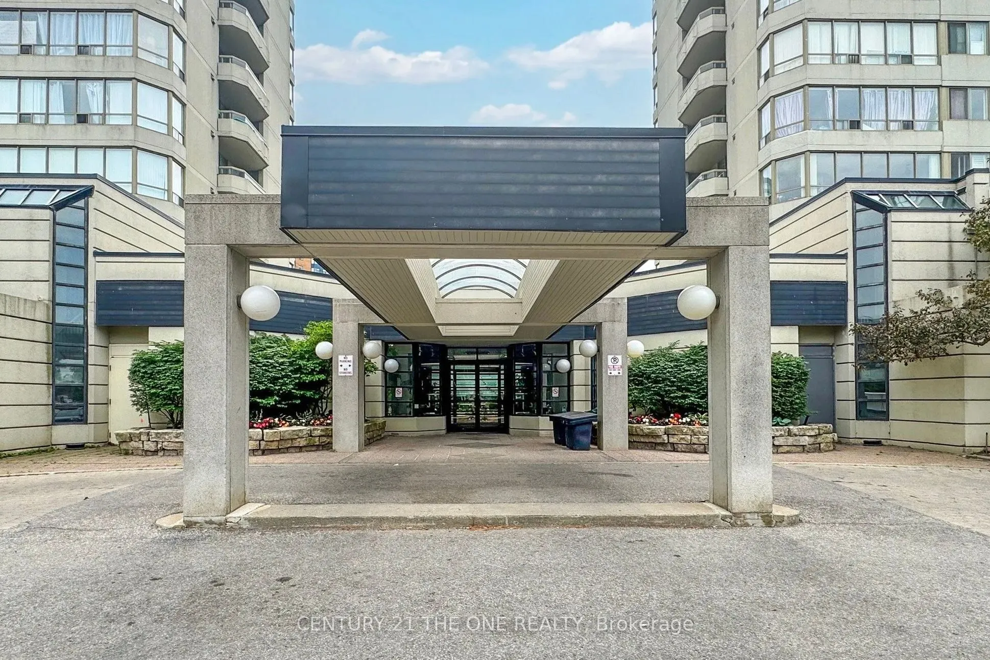 150 Alton Towers Circle, #1808
