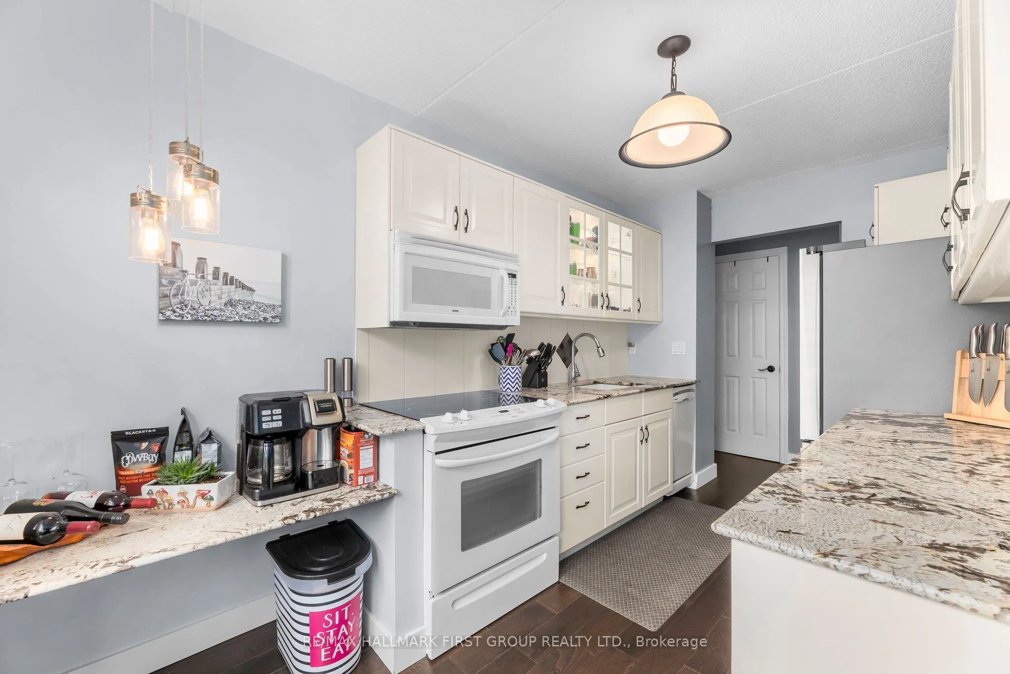 580 Mary Street E, #104