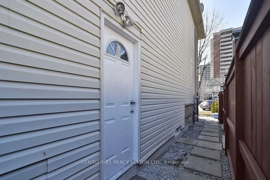 65 Aldonschool Court