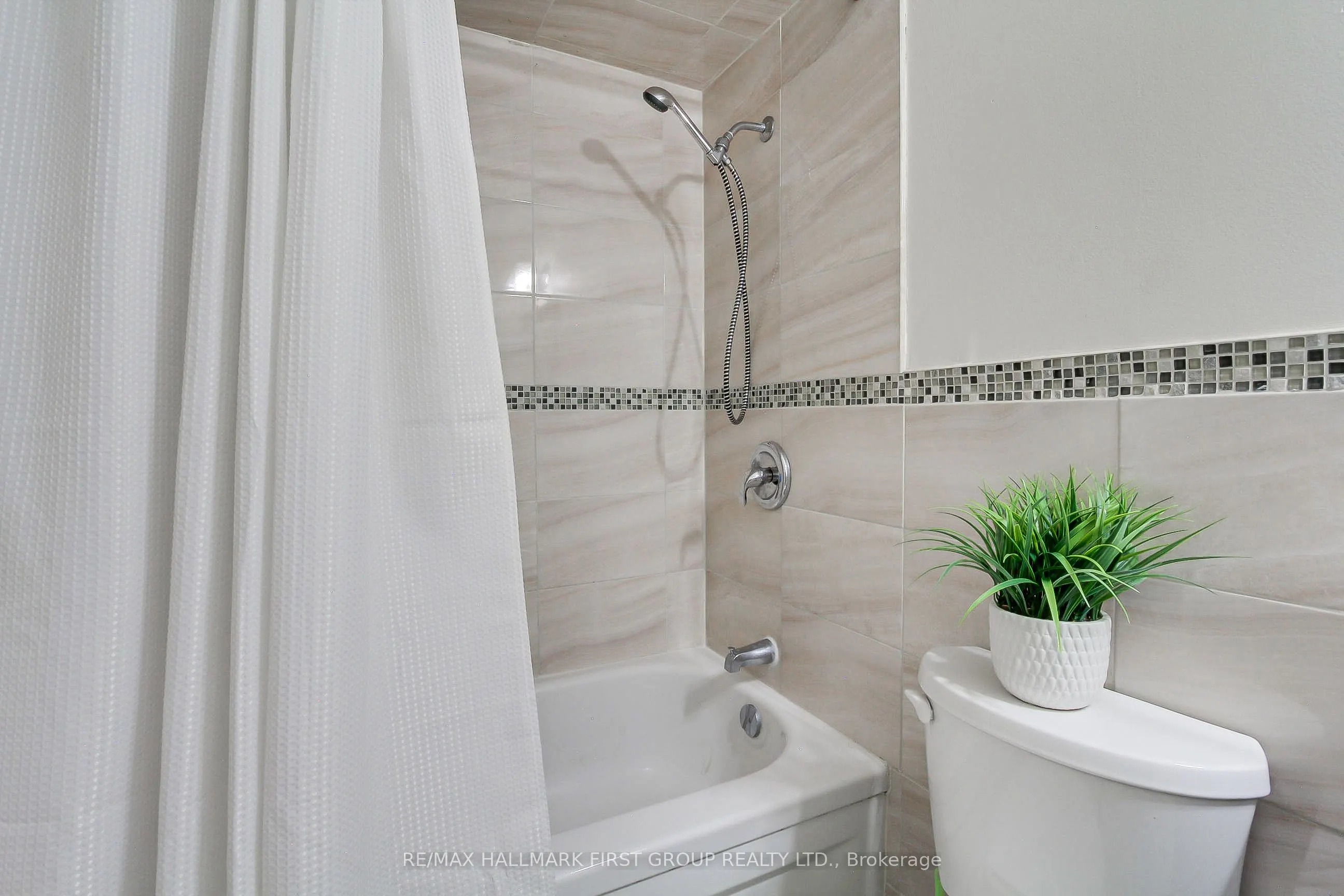 10 Rodda Boulevard, #41
