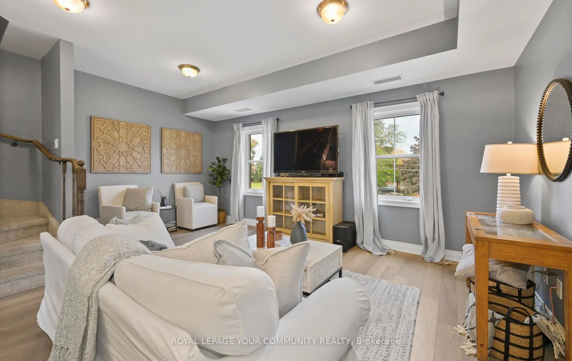 17 Baldwin Street N, #205