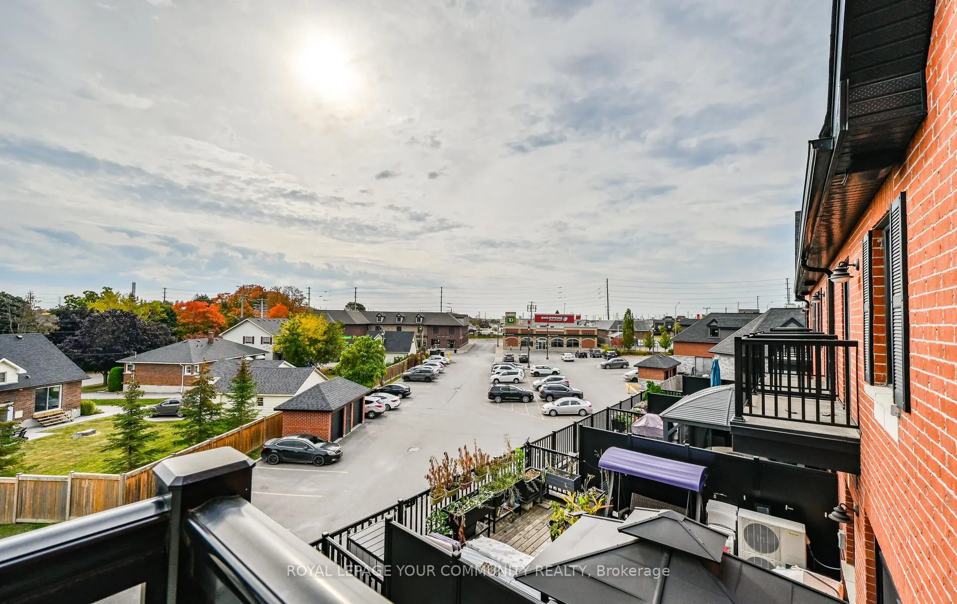17 Baldwin Street N, #205