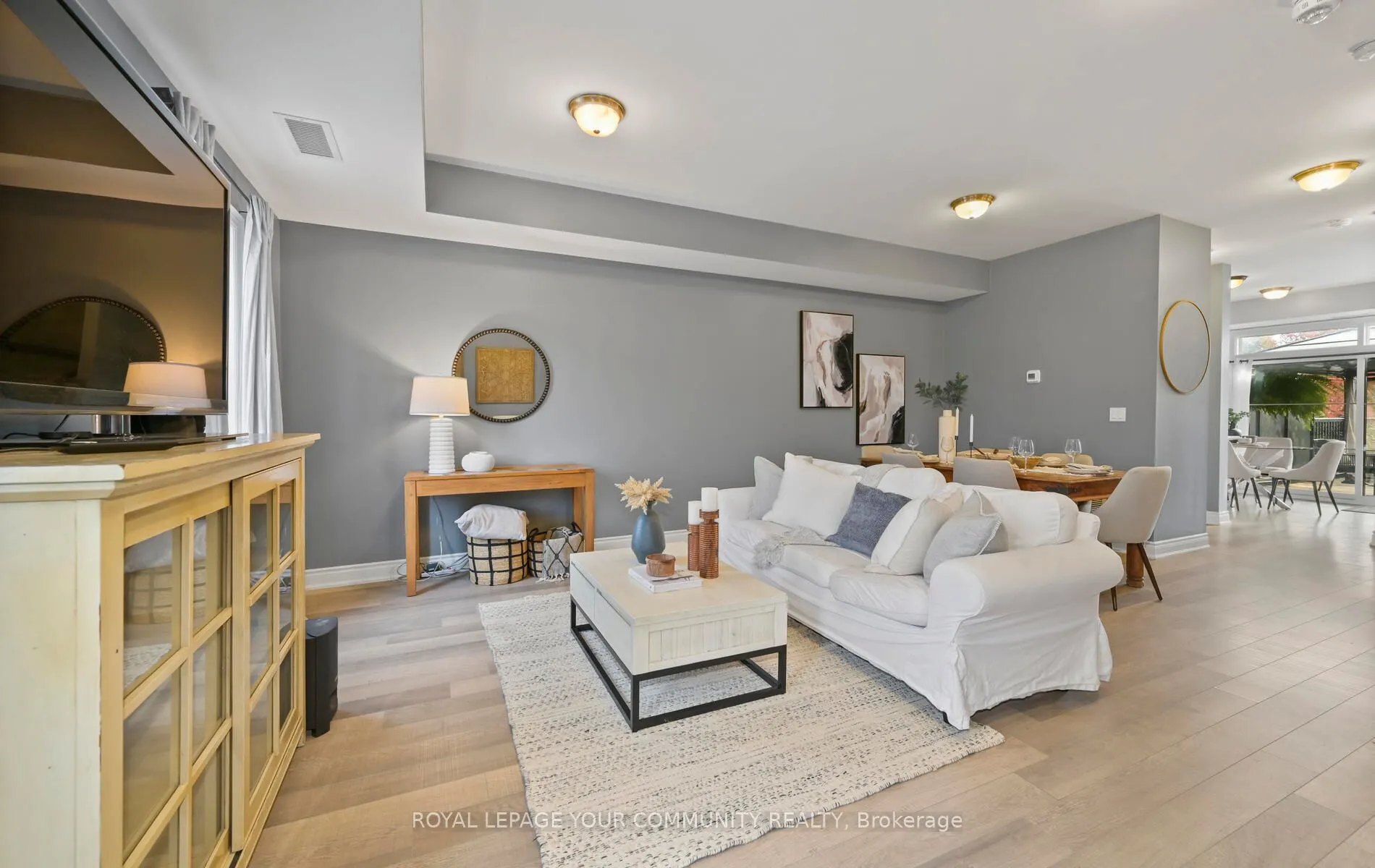 17 Baldwin Street N, #205