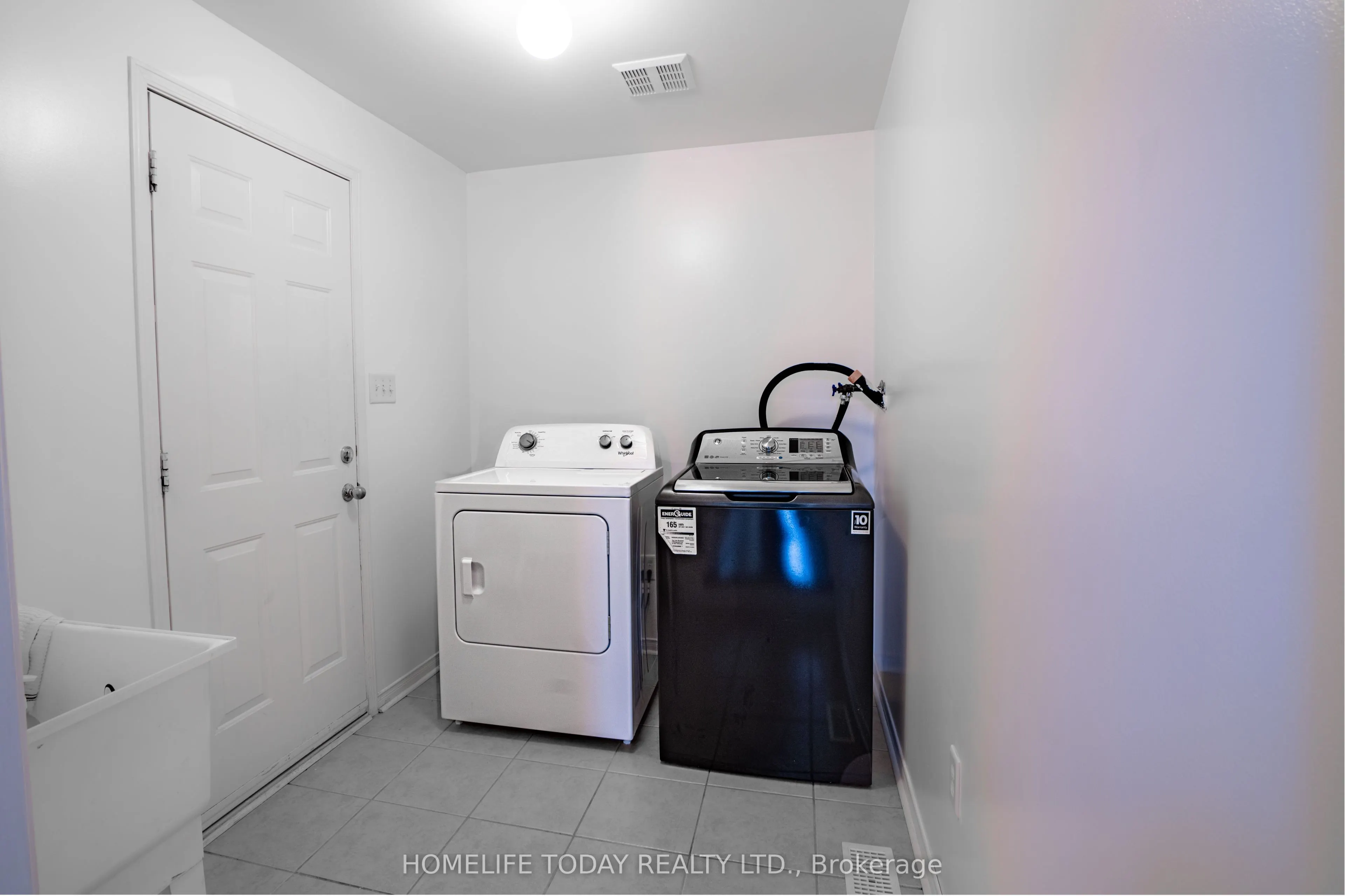 2 Pardon Avenue, #Main