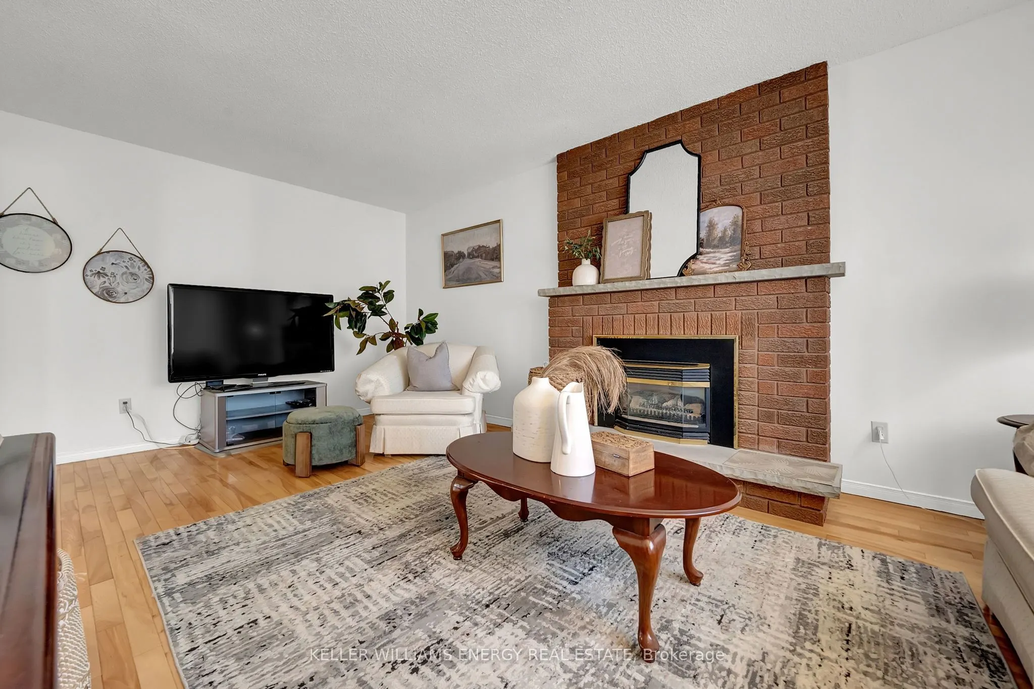 280 Thornton Road N