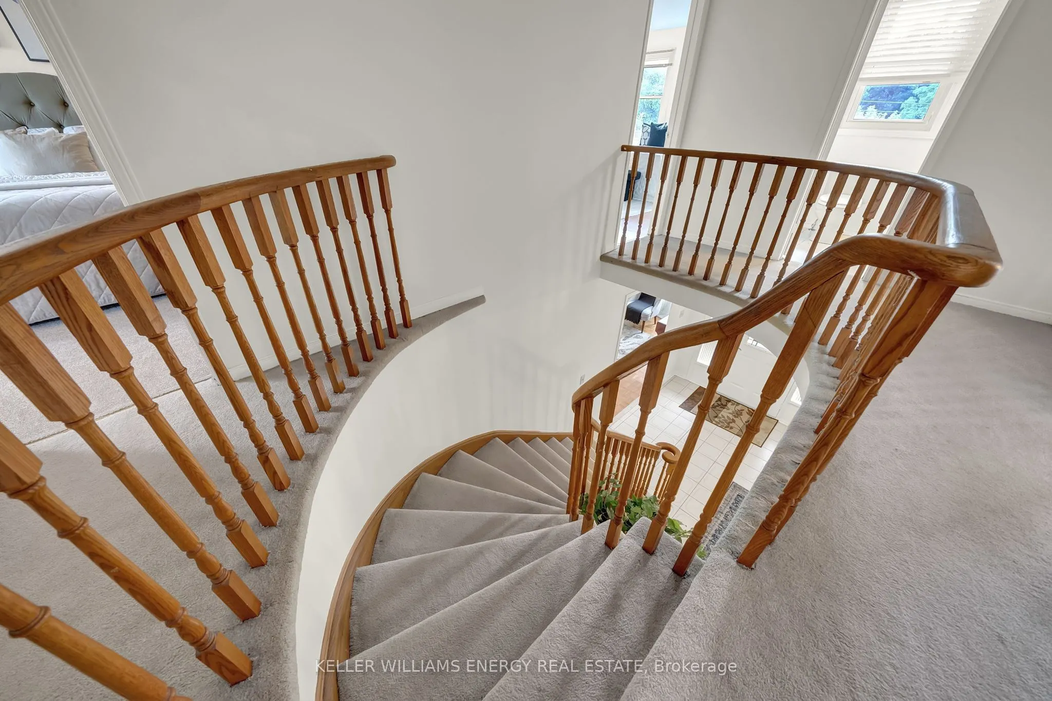 280 Thornton Road N