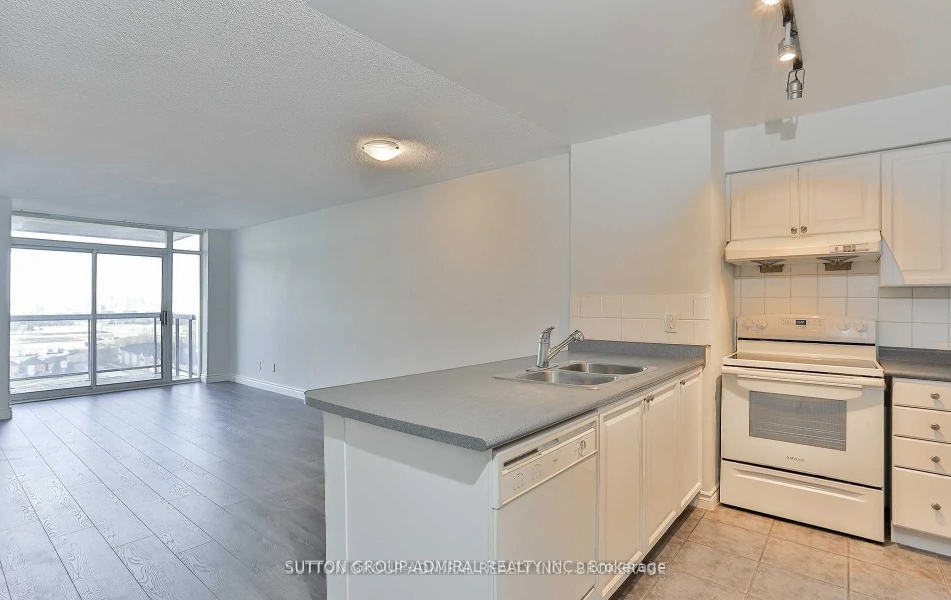 8 Mondeo Drive, #1312