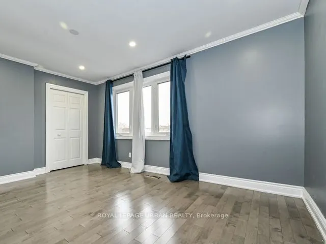 38 Golders Green Avenue