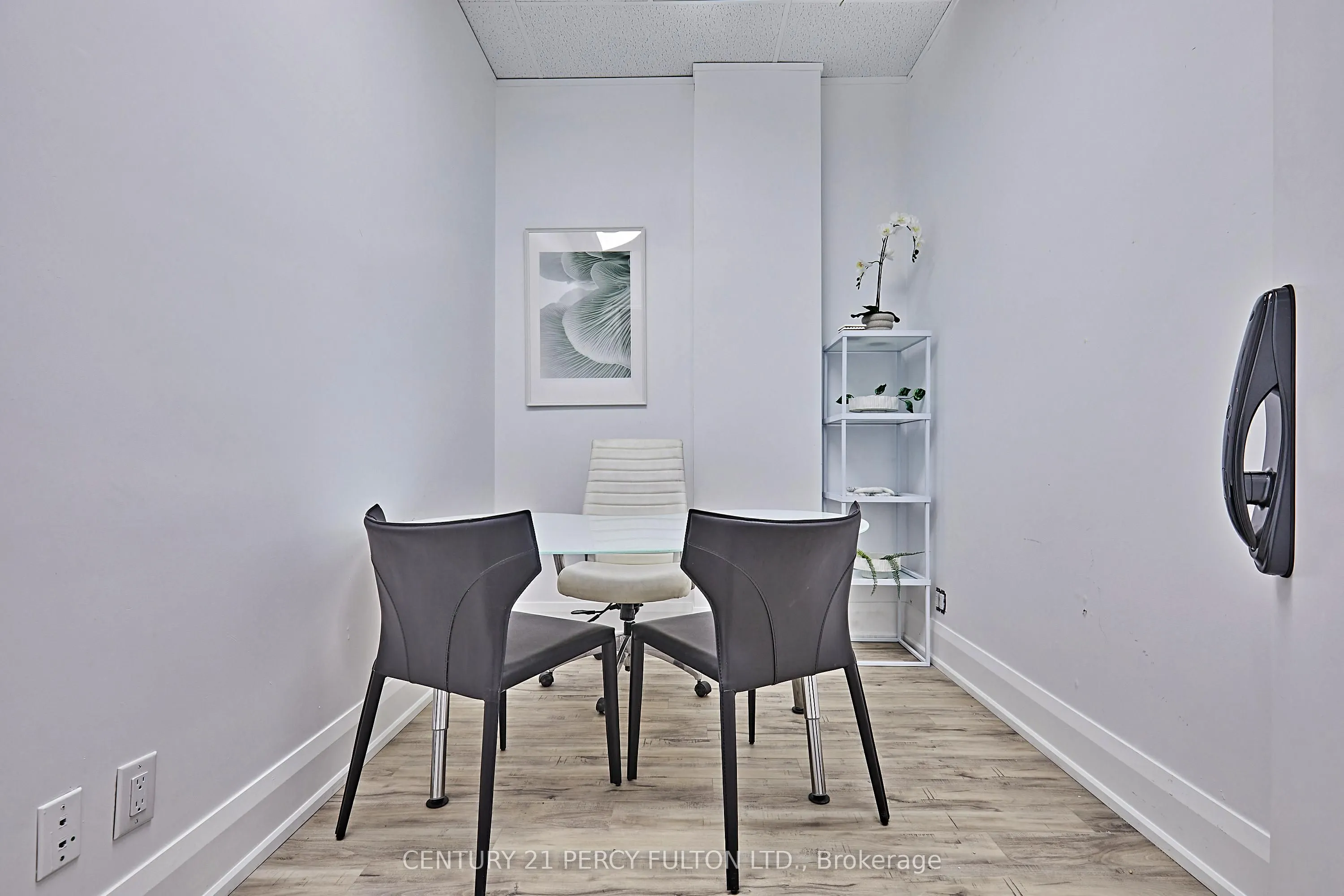 50 Richmond Street E, #112