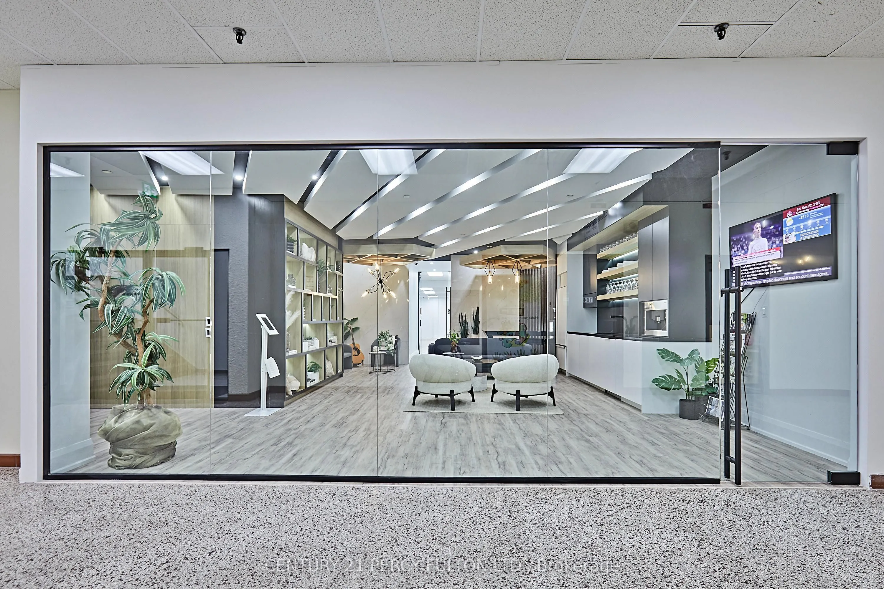 50 Richmond Street E, #112