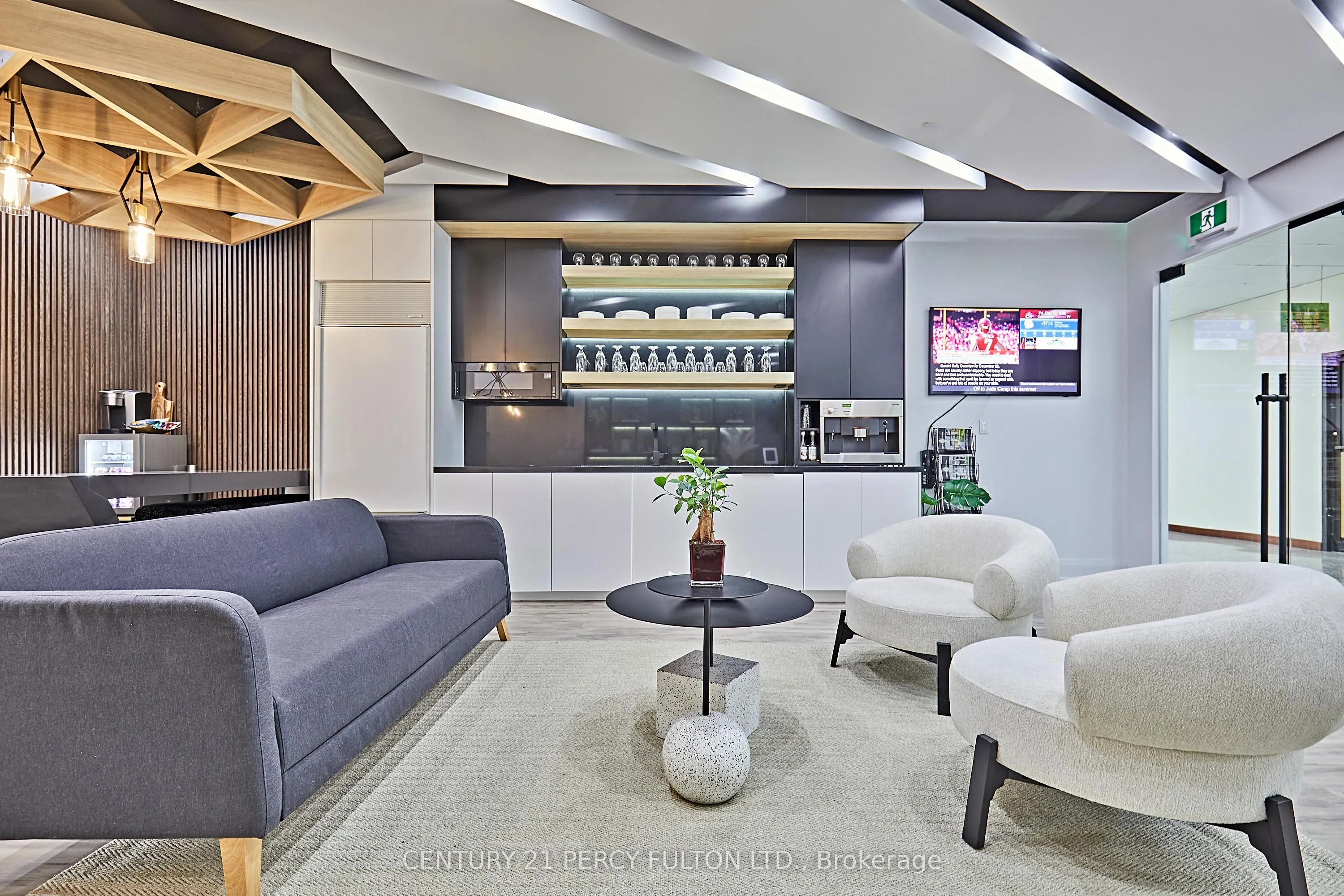 50 Richmond Street E, #112