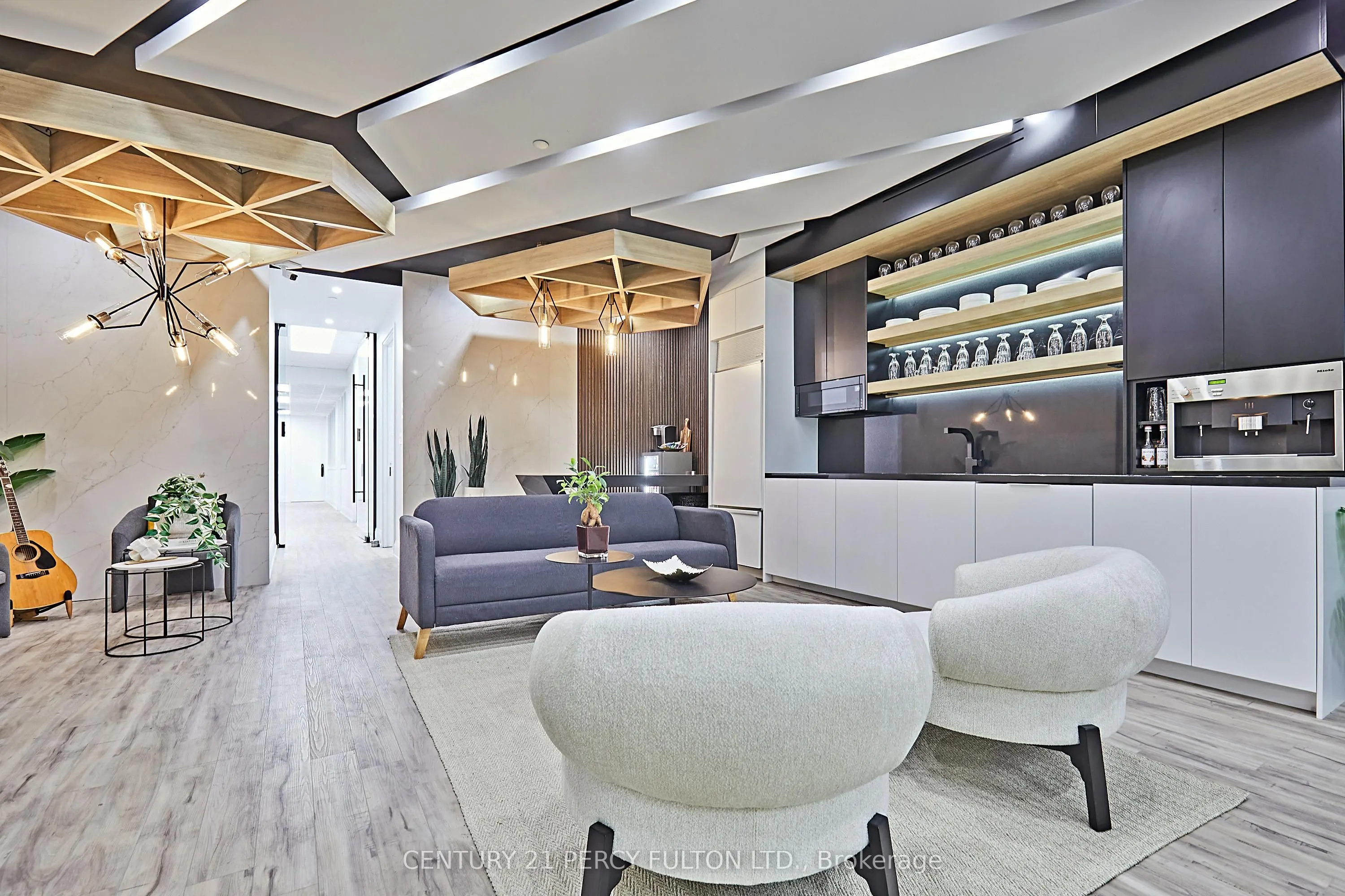 50 Richmond Street E, #112