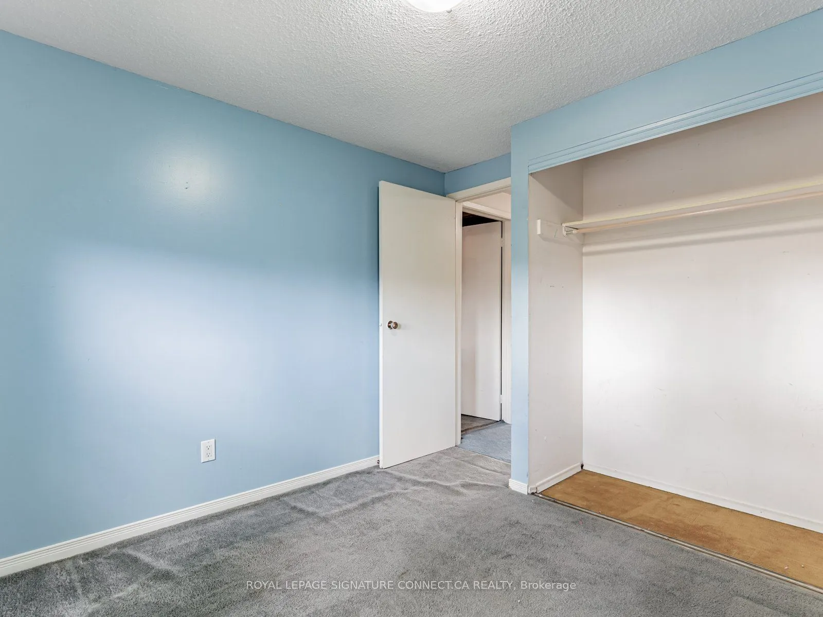 77 White Heather Boulevard
