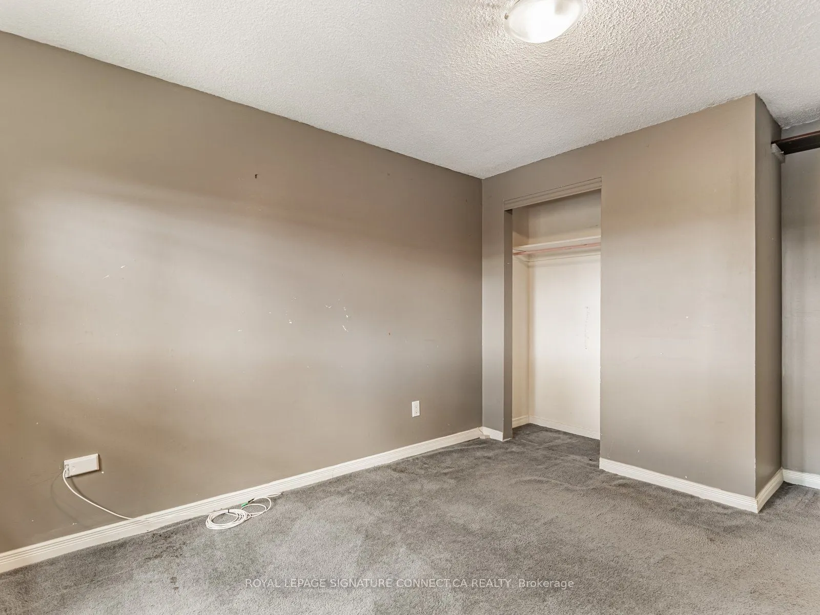 77 White Heather Boulevard