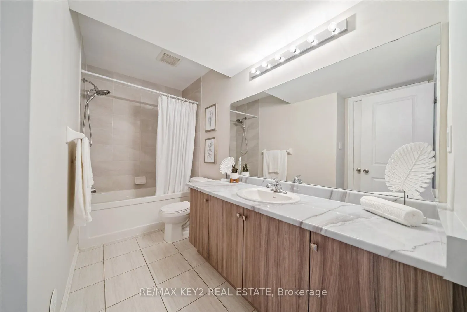1704 Grenwich Glen, #175