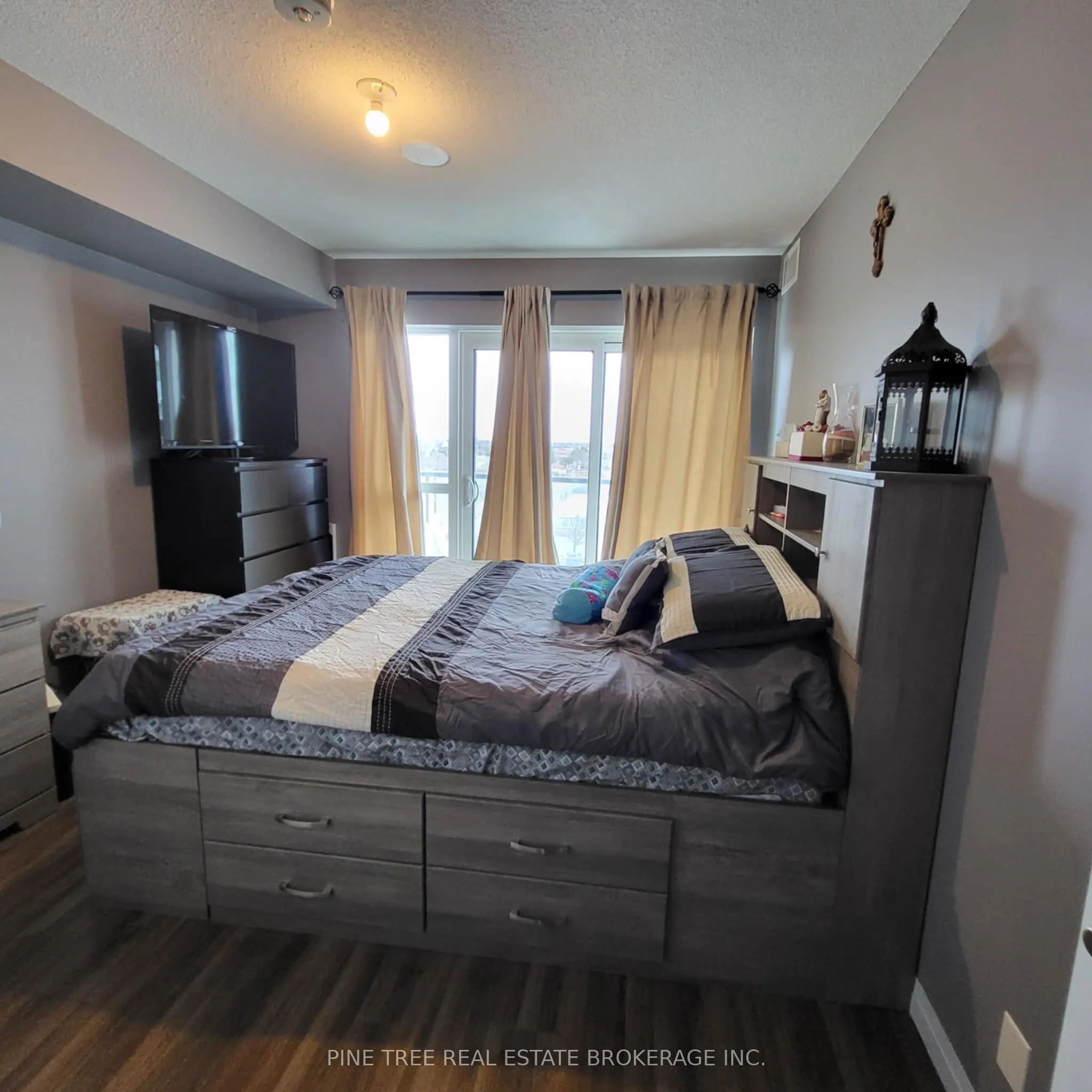 2150 Lawrence Avenue E, #701