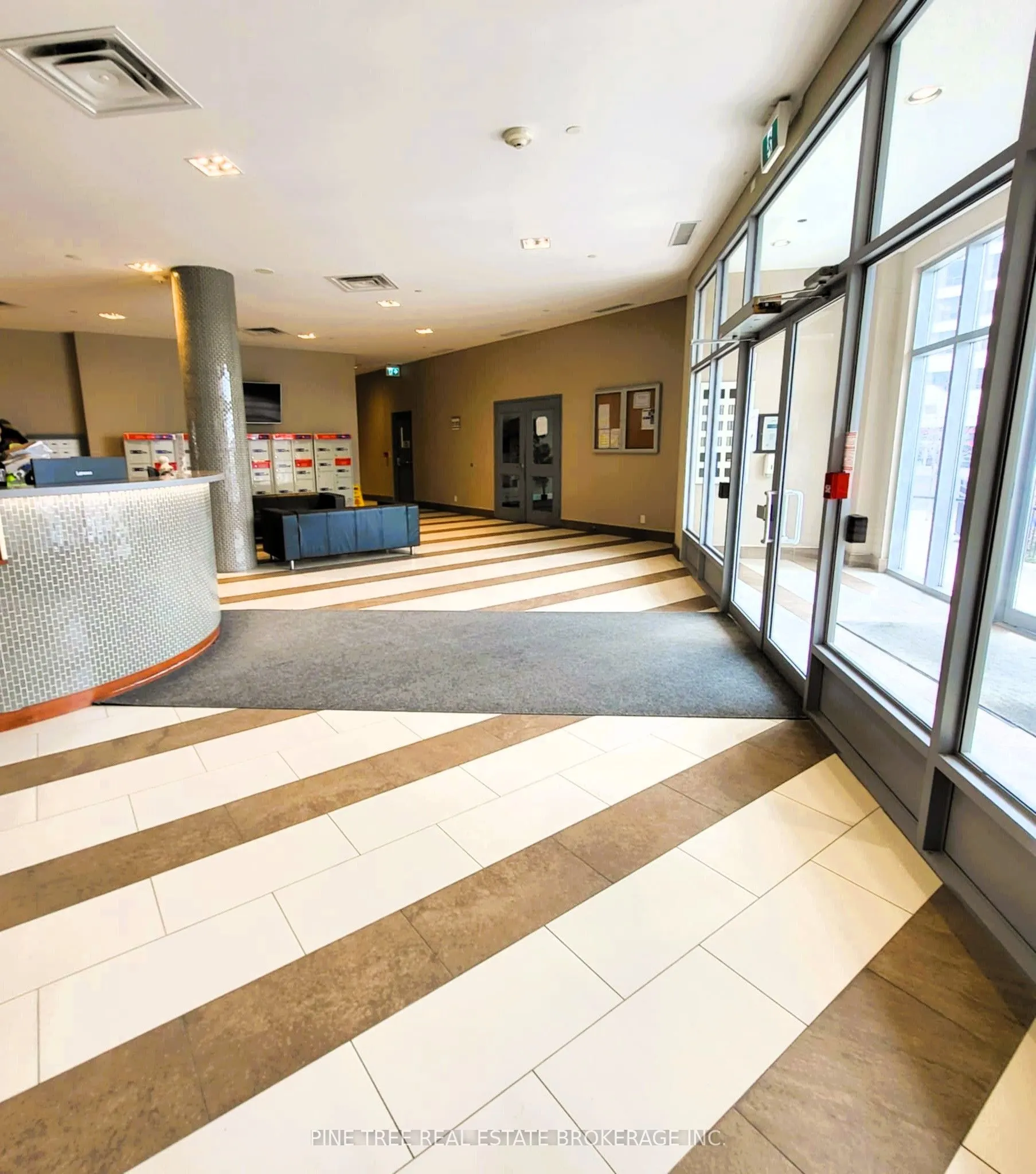 2150 Lawrence Avenue E, #701