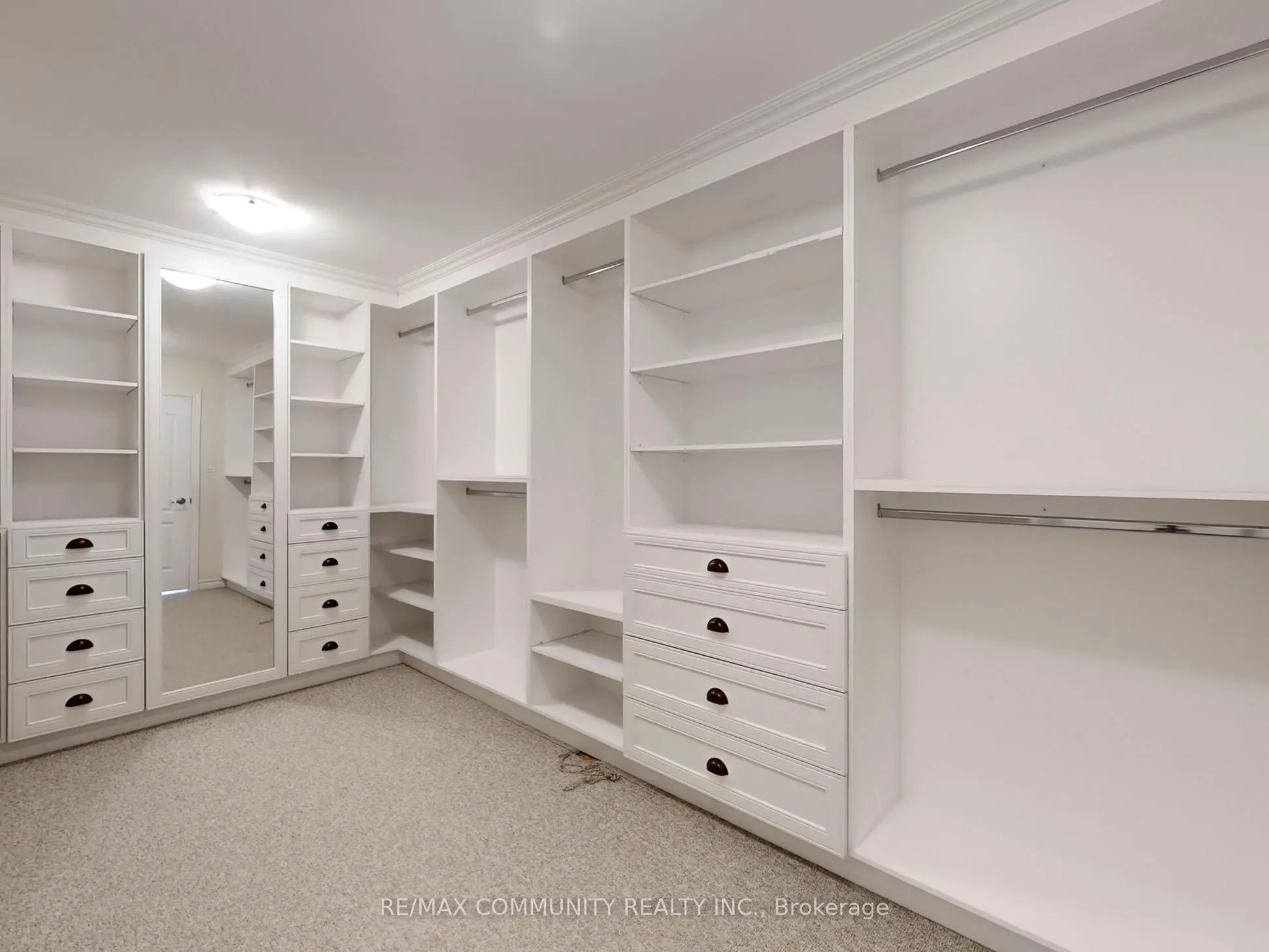 11 Sewell Crescent
