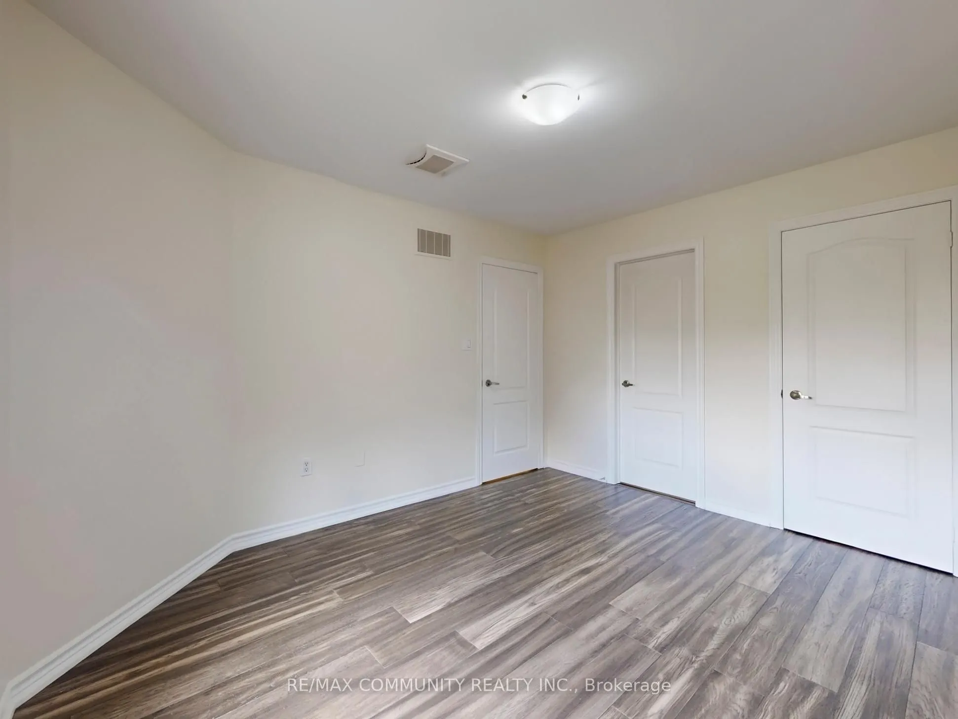 11 Sewell Crescent
