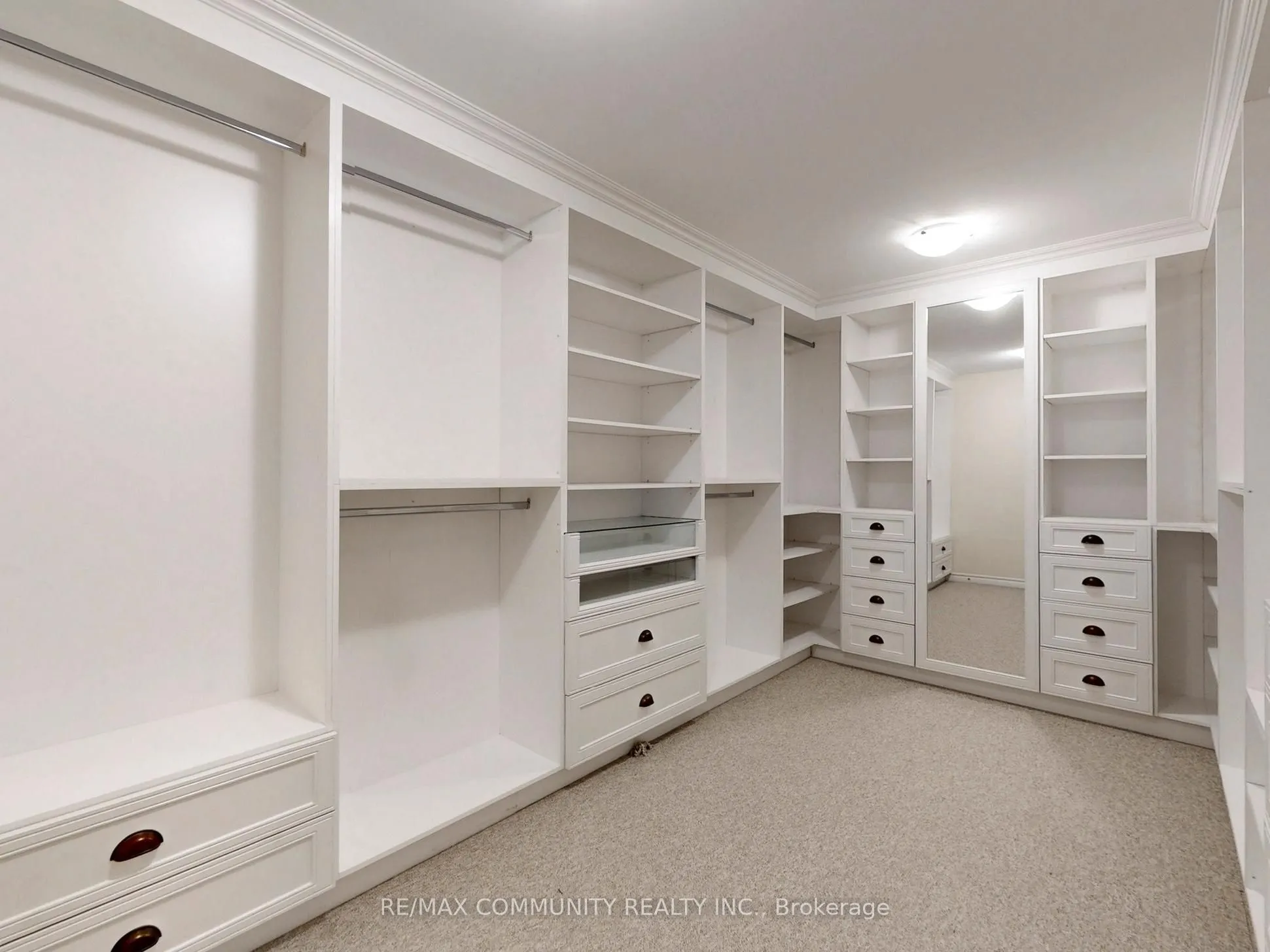 11 Sewell Crescent